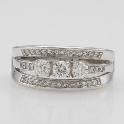Image Ring mit Brillanten, WG 585/000, mittig 3 Brill. u. 32 Besatzbrill. zus. ca. 0.60 ct ...