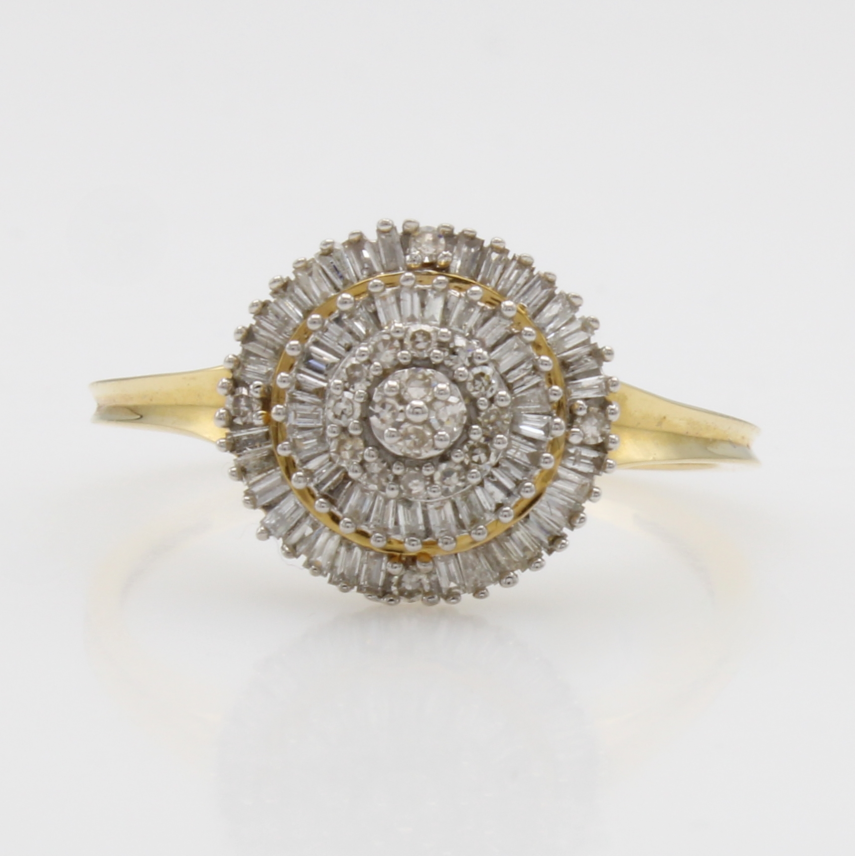 Image 27111128 - Ring mit Diamanten, GG 585/000, z.T. rhod., 8/8 Diam. und Diam.-Baguettes zus. ca. 0.45 ...