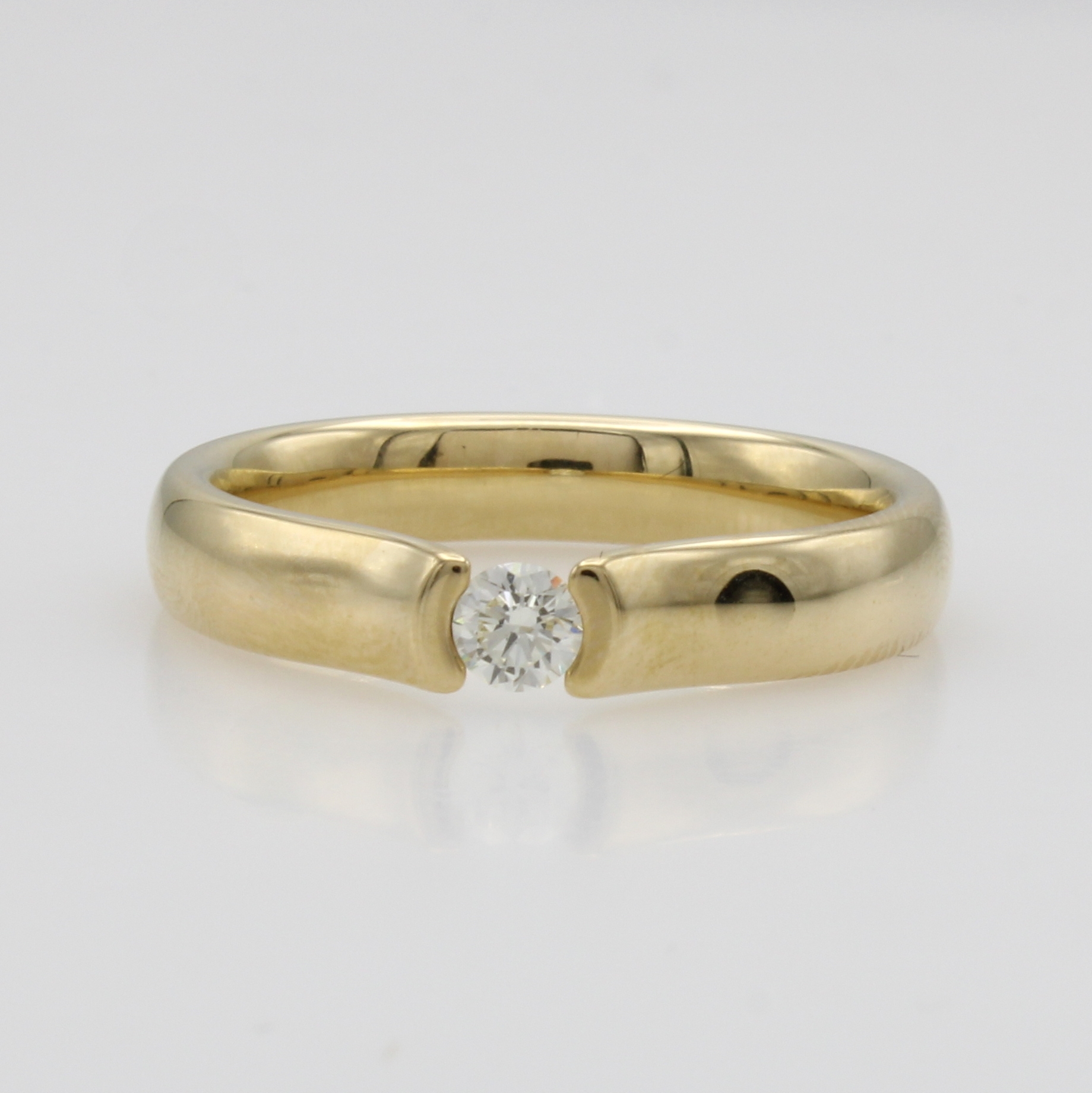 Image 27111462 - Ring mit Brillantsolitär, GG 585/000, Brill. ca. 0.25 ct get.Weiß/lupenrein, RW ca. 66 ...