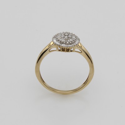 27111427a - Ring mit Diamanten und Brillanten, GG 585/ 000 z.T. rhod., Diam.-Baguettes u. Brill. ...