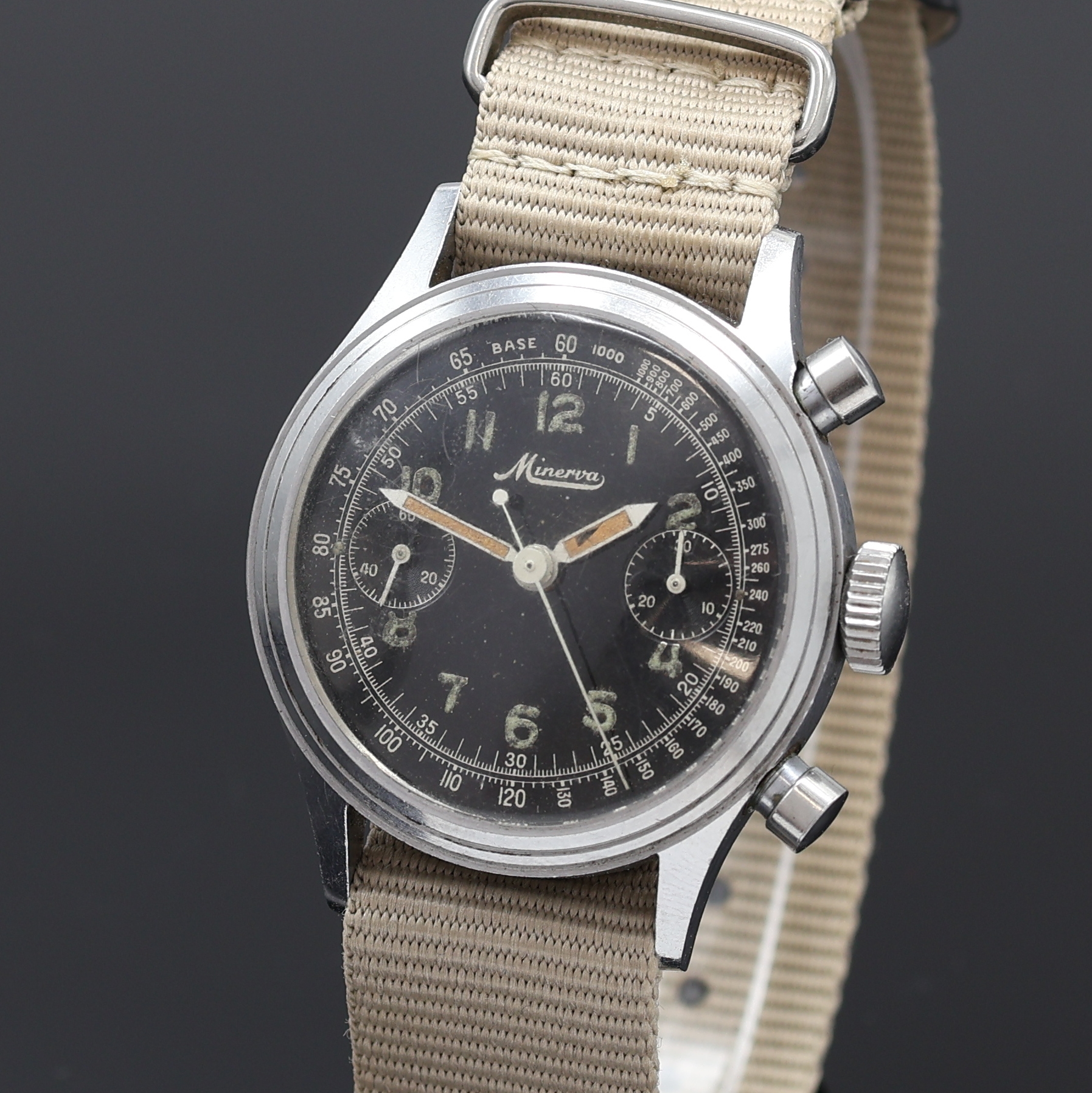 Detail a: MINERVA seltener Kaliber 13-20 Schaltradchronograph in Stahl mit schwarzem original Glanz-Zifferblatt Referenz 1335, Handaufzug, Schweiz 1940er ...