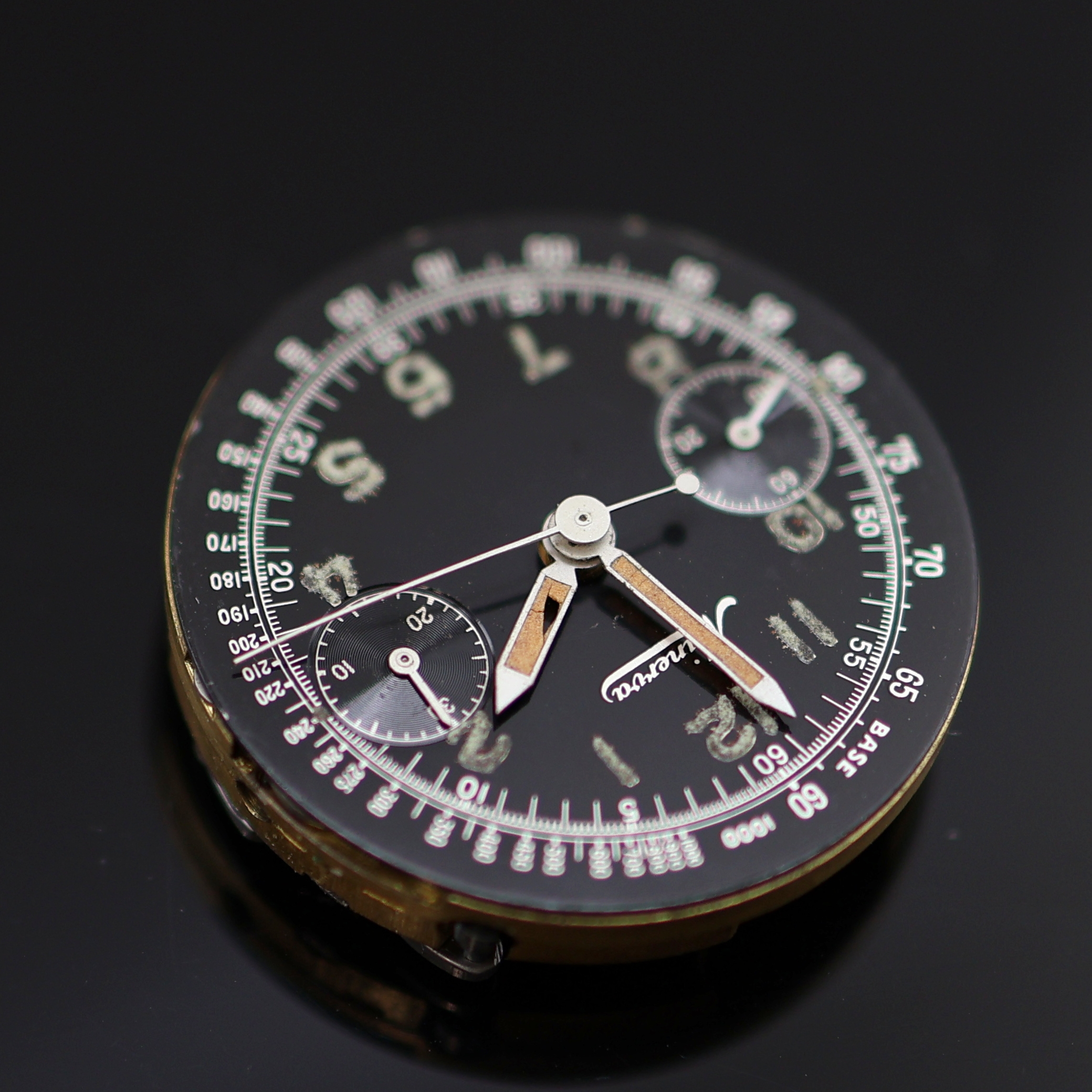 Detail g: MINERVA seltener Kaliber 13-20 Schaltradchronograph in Stahl mit schwarzem original Glanz-Zifferblatt Referenz 1335, Handaufzug, Schweiz 1940er ...