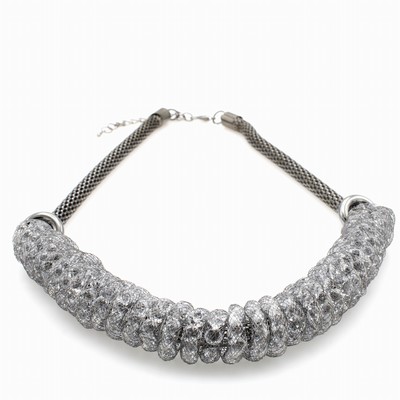 27111896a - Messing-Collier mit Kristallen, Kristalle im leichten Grauton, in L. ca. 44-49 cm trag- ...