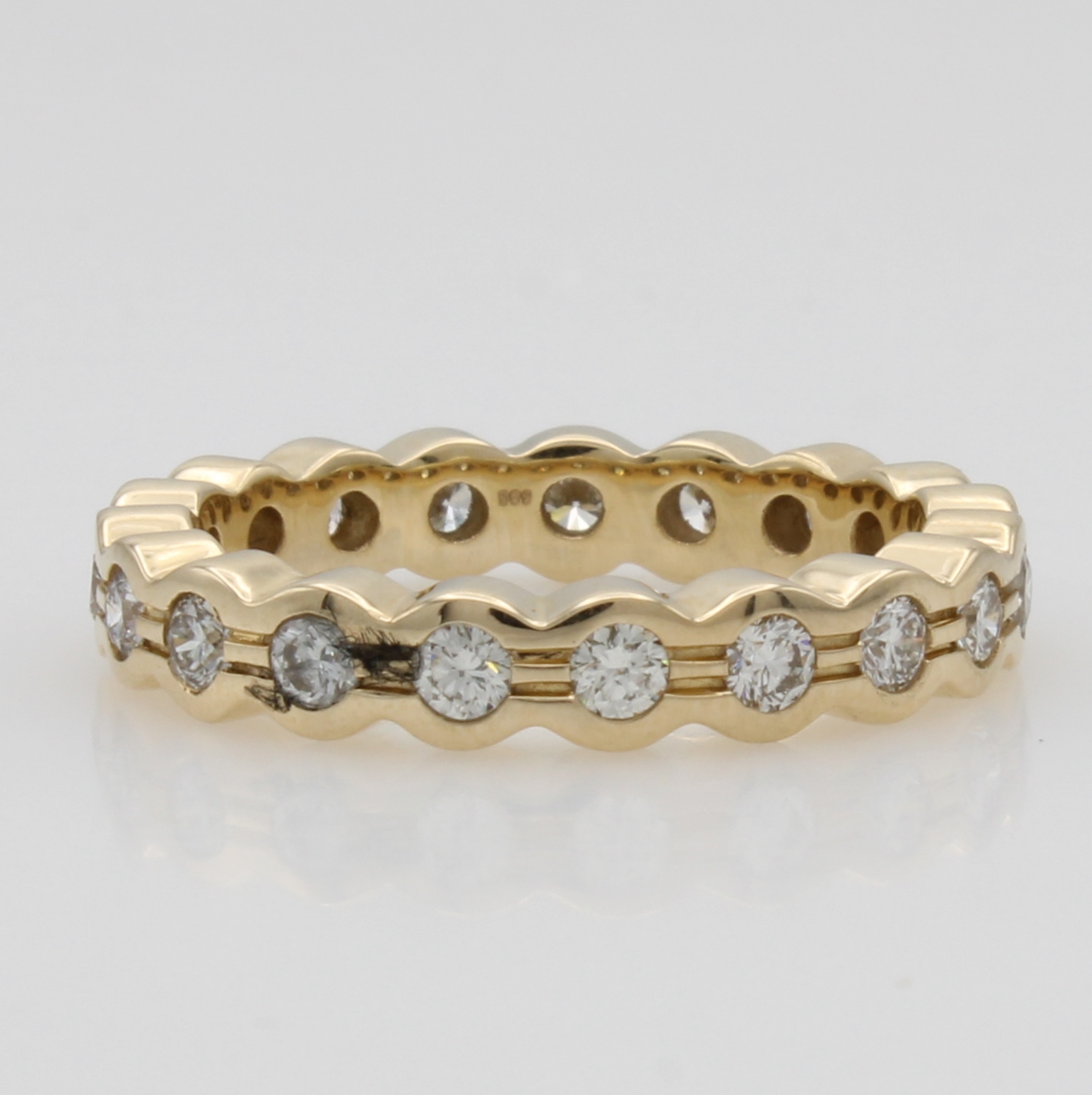 Image 27111949 - Memoryring mit Brillanten, GG 585/000, 19 Brill. in breiten Zargenfassungen mit ...
