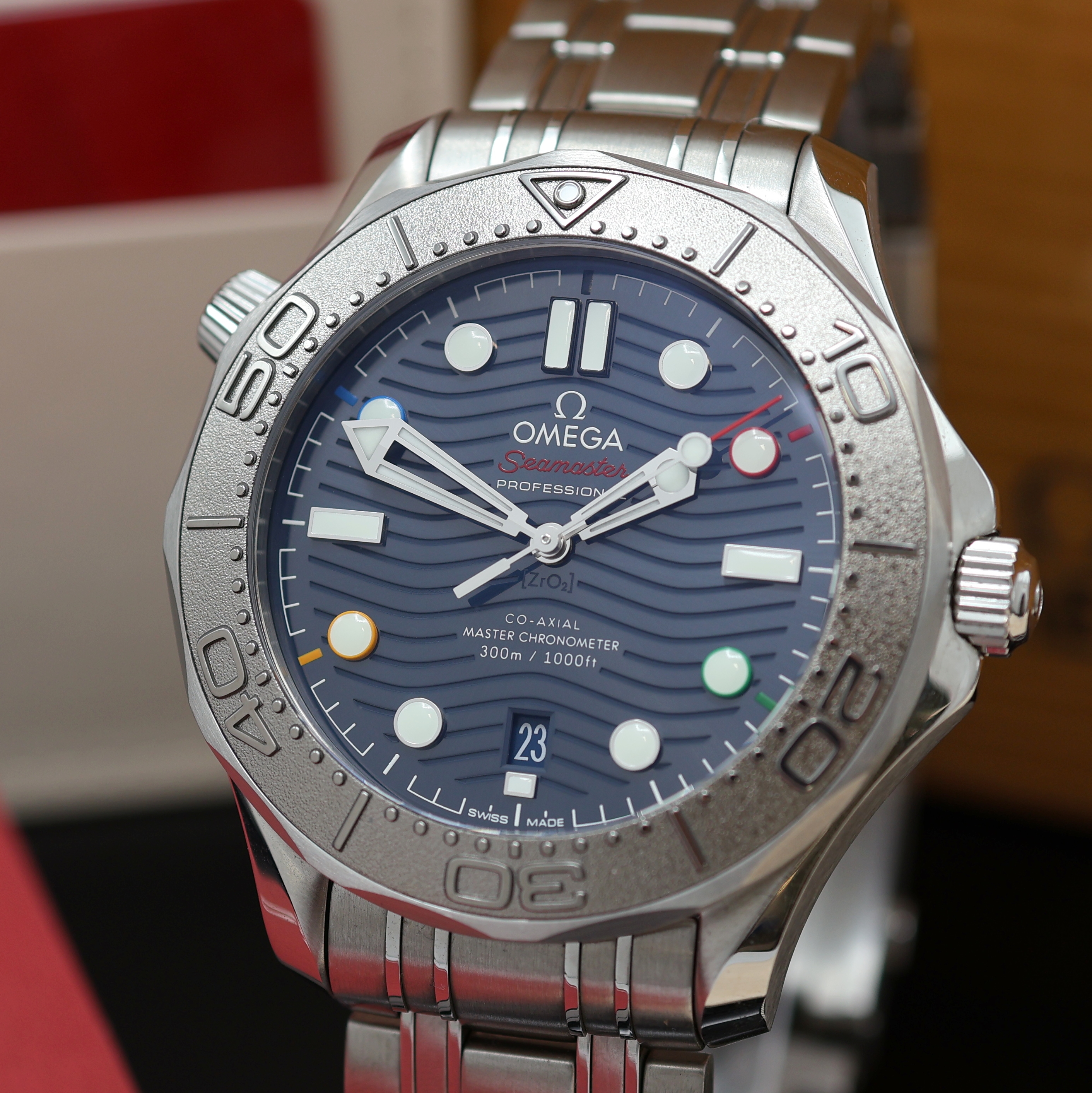 Detail a: OMEGA Seamaster Herrenarmbanduhr Referenz 522.30.42.20.03.001, Schweiz verk. lt. beil. Pap. 02/2022, Automatik, Edelstahlgeh. inkl. orig. Gliederband ...