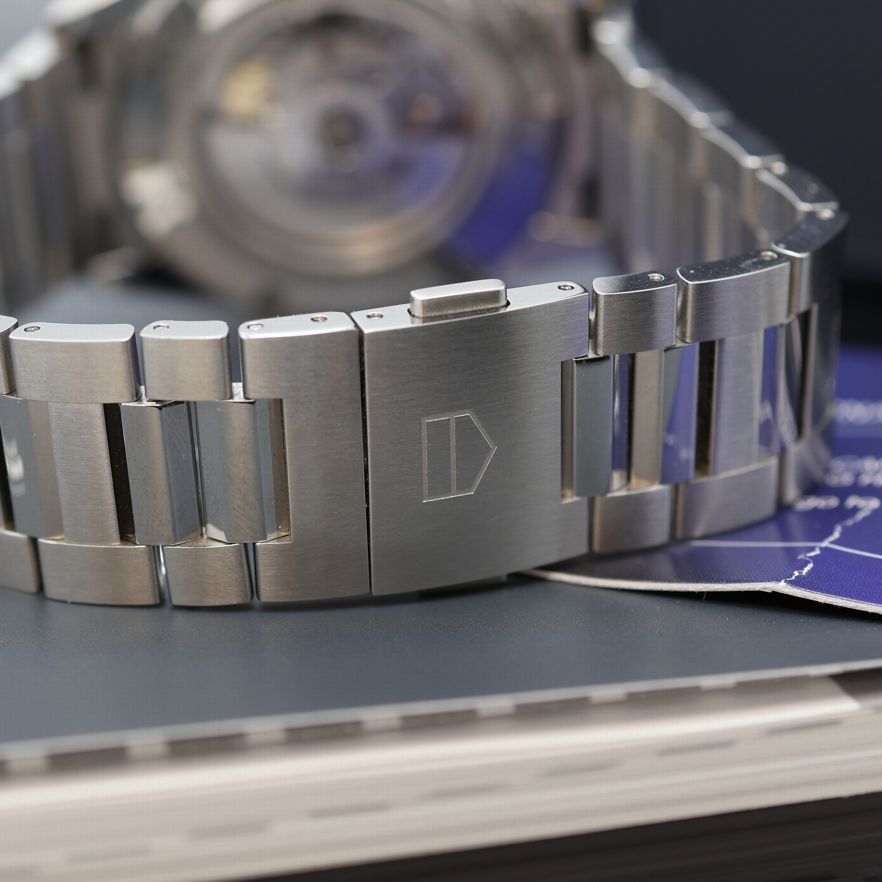 Detail c: TAG HEUER Carrera Calibre 5 Herrenarmbanduhr Referenz WBN2012, Schweiz verk. lt. beil. Pap. 08/2023, Automatik, beids. vergl. Edelstahlgeh. inkl. ...