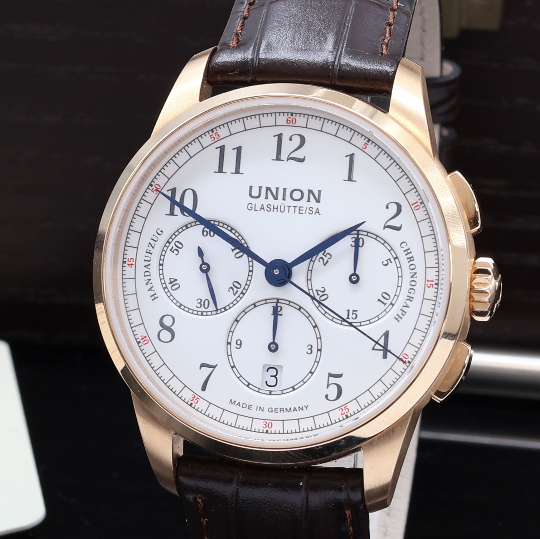 Detail a: UNION GLASHÜTTE 1893 Johannes Dürrstein Edition auf 127 Stück limitierter Armbandchronograph in RG 750/000 Referenz D903.459A, Deutschland um ...