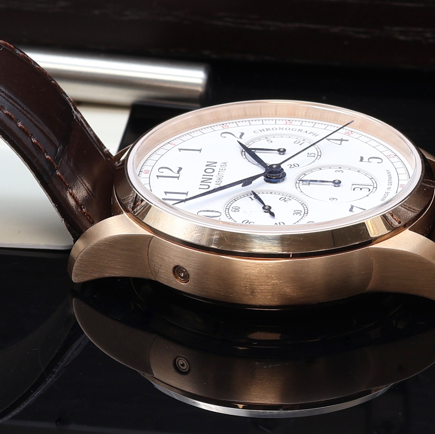 Detail g: UNION GLASHÜTTE 1893 Johannes Dürrstein Edition auf 127 Stück limitierter Armbandchronograph in RG 750/000 Referenz D903.459A, Deutschland um ...