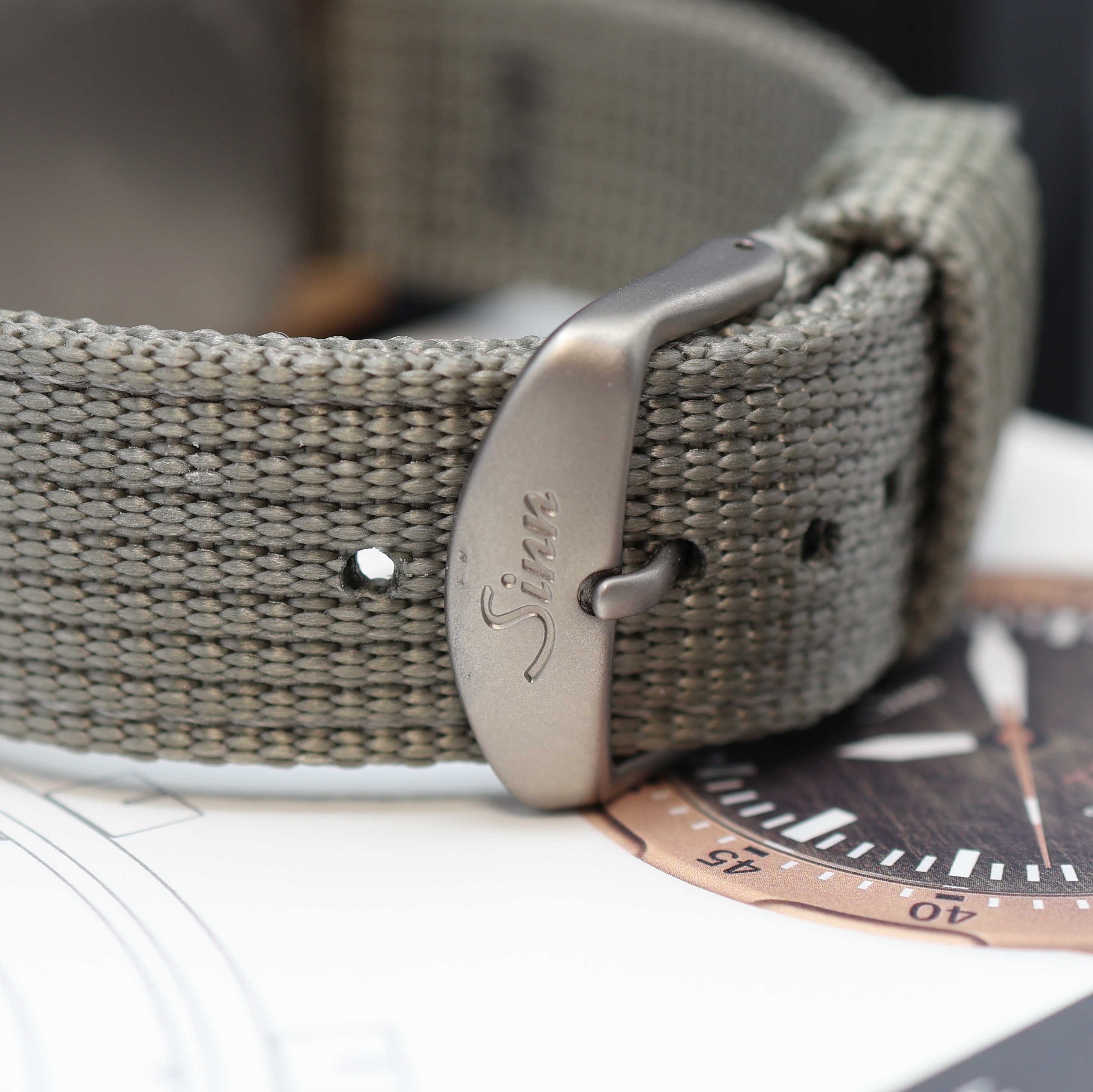 Detail c: SINN T50 auf 300 Stück limitierte Herrenarmbanduhr Referenz 1052, Deutschland verk. lt. beil. Pap. 10/2023, Automatik, Geh. in Goldbronze inkl. ...