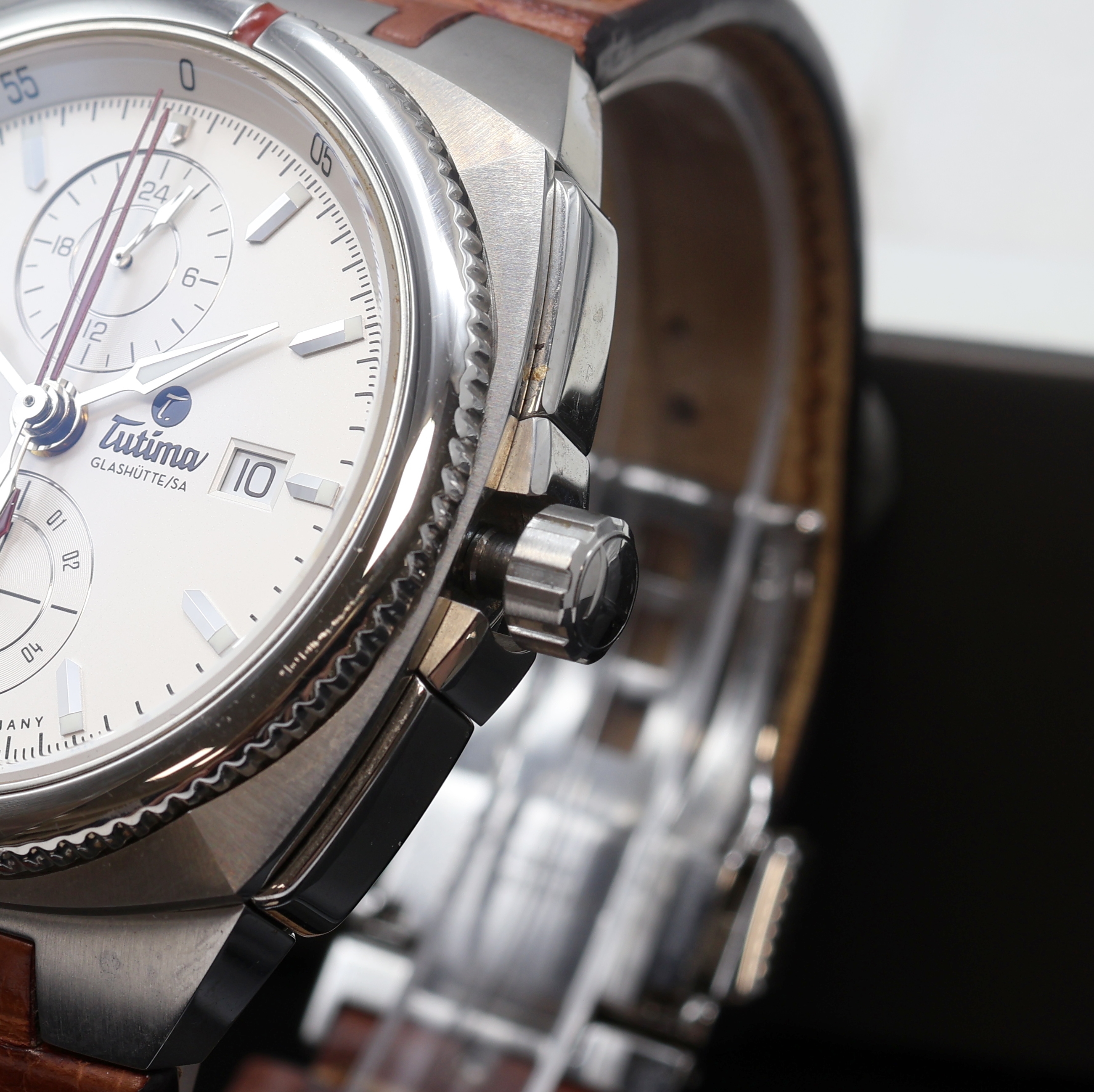 Detail b: TUTIMA Saxon One Herrenchronograph Referenz 6420-04, Deutschland verk. lt. beil. Pap. 12/2014, Automatik, beids. vergl. Edelstahlgeh. inkl. orig. ...