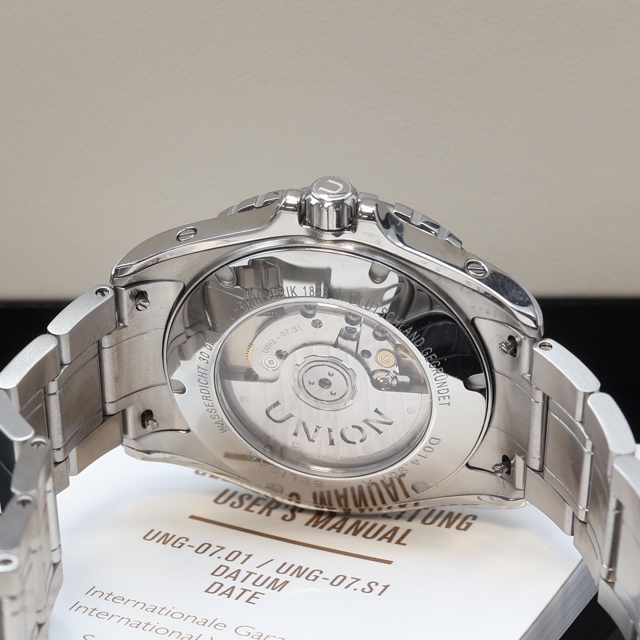 Detail d: UNION GLASHÜTTE Belisar Herrenarmbanduhr Referenz D014.907A, Deutschland um 2023, Automatik, beids. vergl. Edelstahlgeh. inkl. orig. Gliederband m. ...