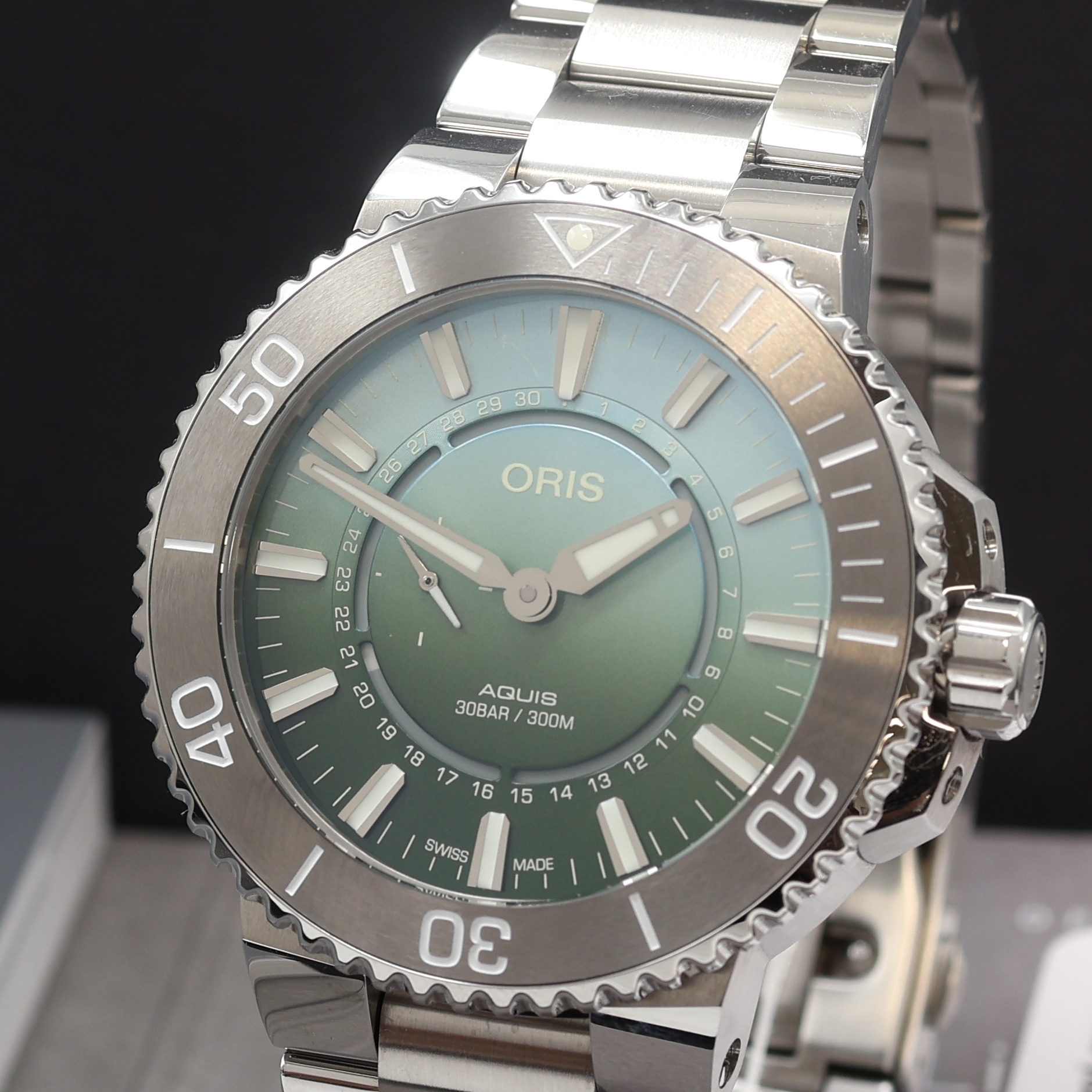 Detail a: ORIS Aquis "DAT WATT" auf 2009 Stück limitierte Herrenarmbanduhr Referenz 01 743 7734 4197, Automatik, Schweiz um 2022, Edelstahlgeh. ...