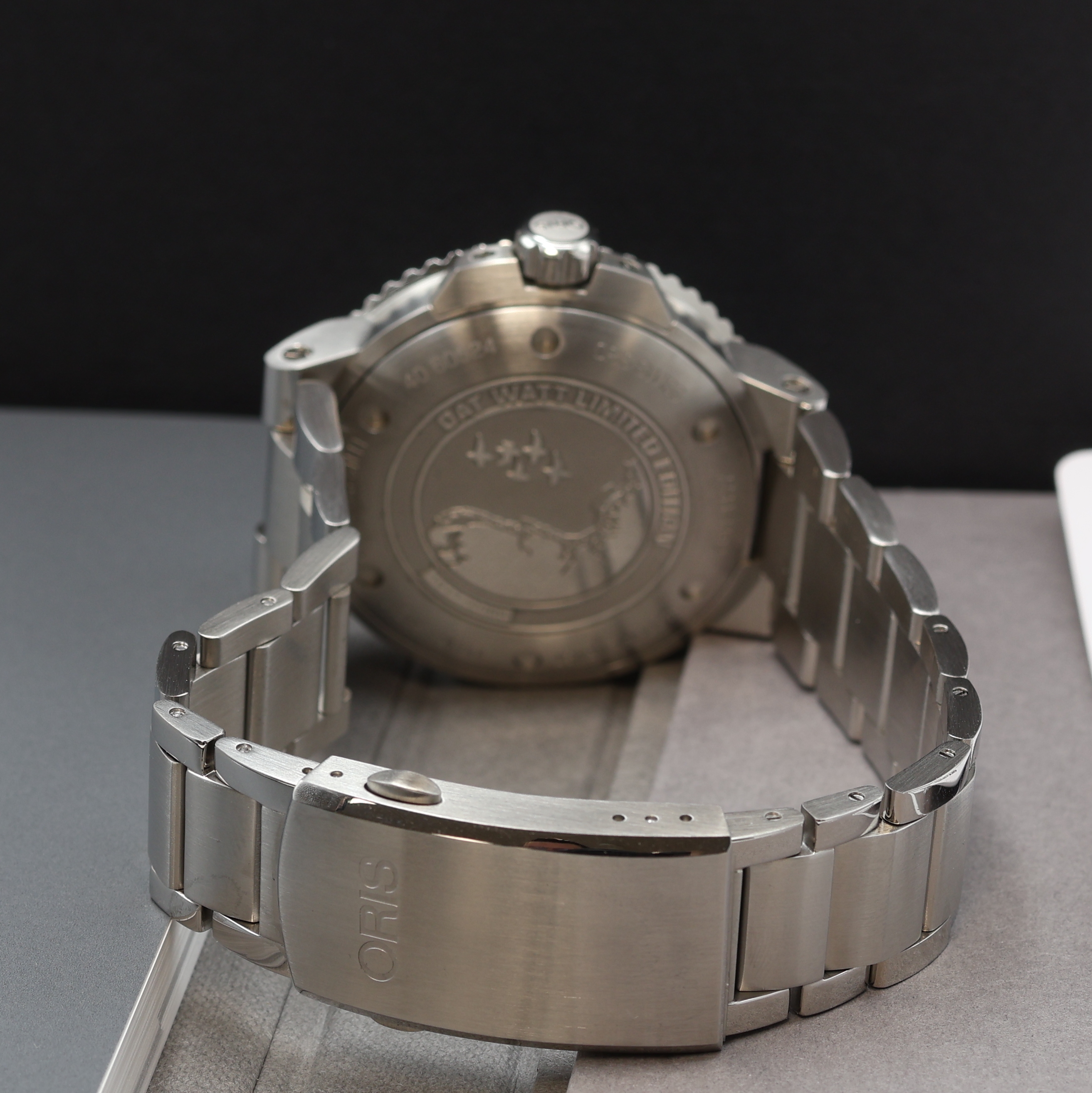 Detail b: ORIS Aquis "DAT WATT" auf 2009 Stück limitierte Herrenarmbanduhr Referenz 01 743 7734 4197, Automatik, Schweiz um 2022, Edelstahlgeh. ...