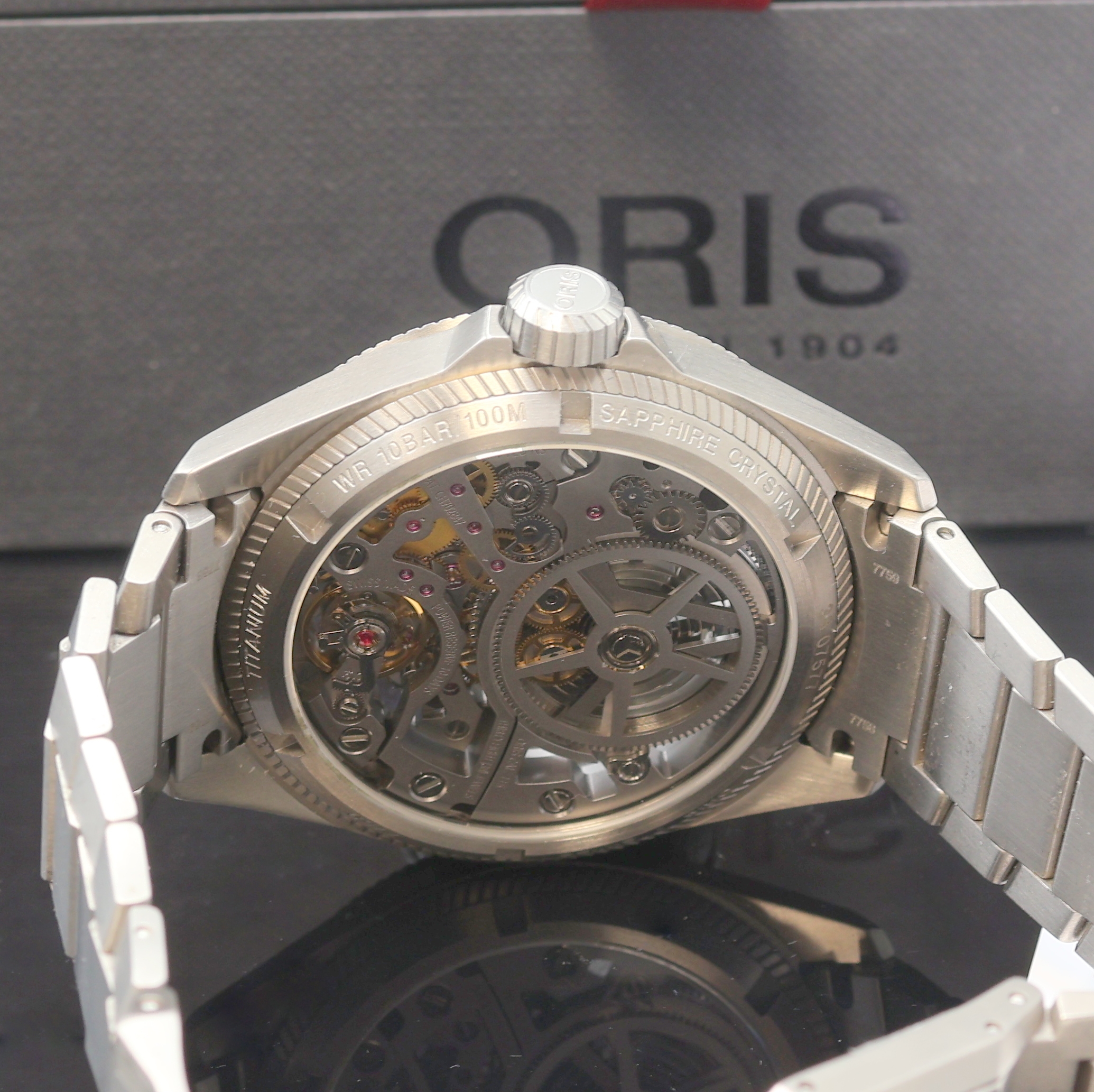 Detail e: ORIS Big Crown Pro Pilot X Herrenarmbanduhr Referenz 7759, Schweiz um 2020, Handaufzug, beids. vergl. Geh. in Titan inkl. Titanband m. Faltschl., ...