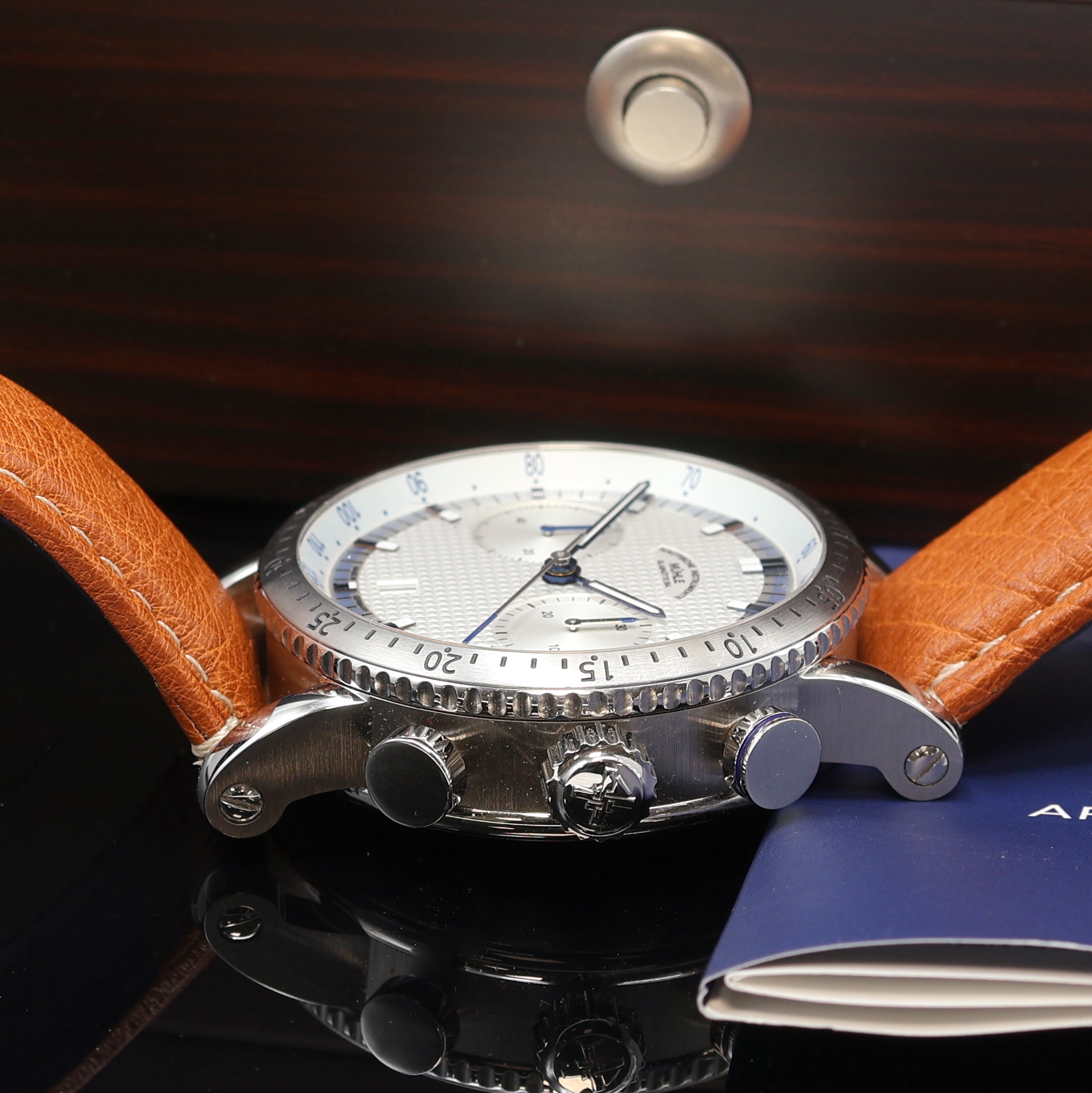 Detail c: MÜHLE GLASHÜTTE Teutonia Sport 1 Armbandchronograph Referenz M1-29-65, Automatik, beids. vergl. Edelstahlgeh. inkl. orig. Lederband m. orig. ...