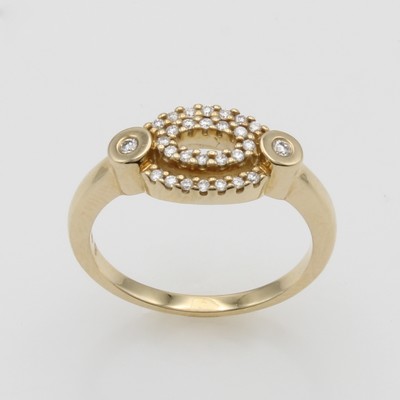 27111962a - Ring mit Brillanten, GG 585/000, 2 Brill. in Zargenf. u. 26 Brill. in navetteförm. ...