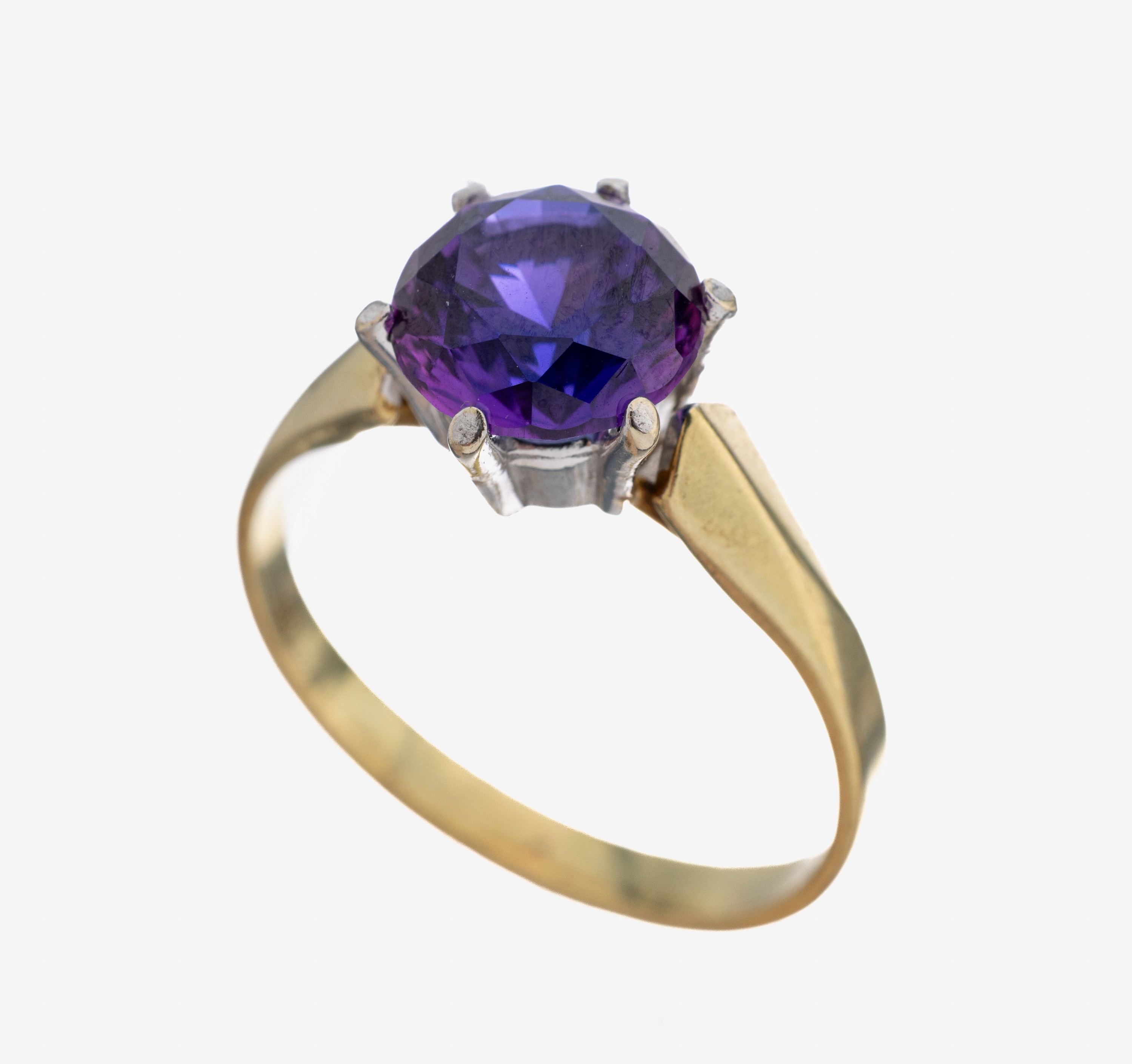 Image 27112115 - 14 kt Gold Amethyst-Ring, GG/WG 585/000, inWG gefasster rundfacett. Amethyst ca. 1.8 ...