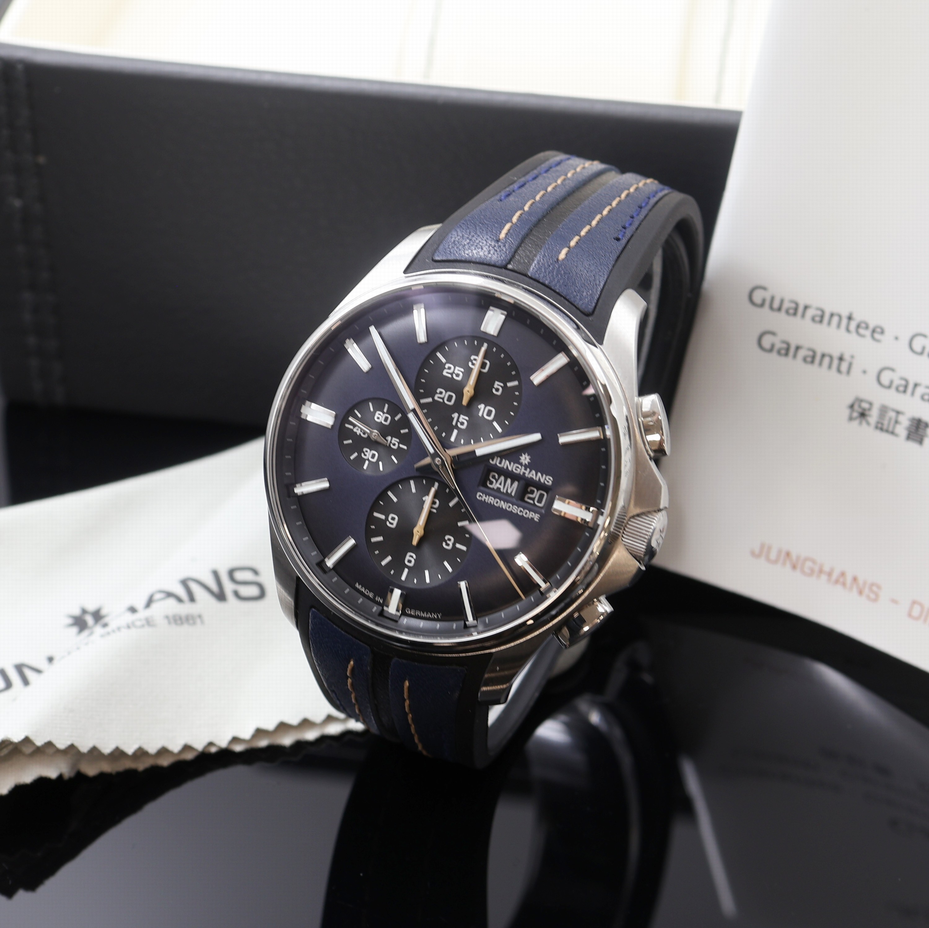 Image 27112124 - JUNGHANS Meister Chronoscope Armbandchronograph Referenz 27/4227.00, Automatik, ...