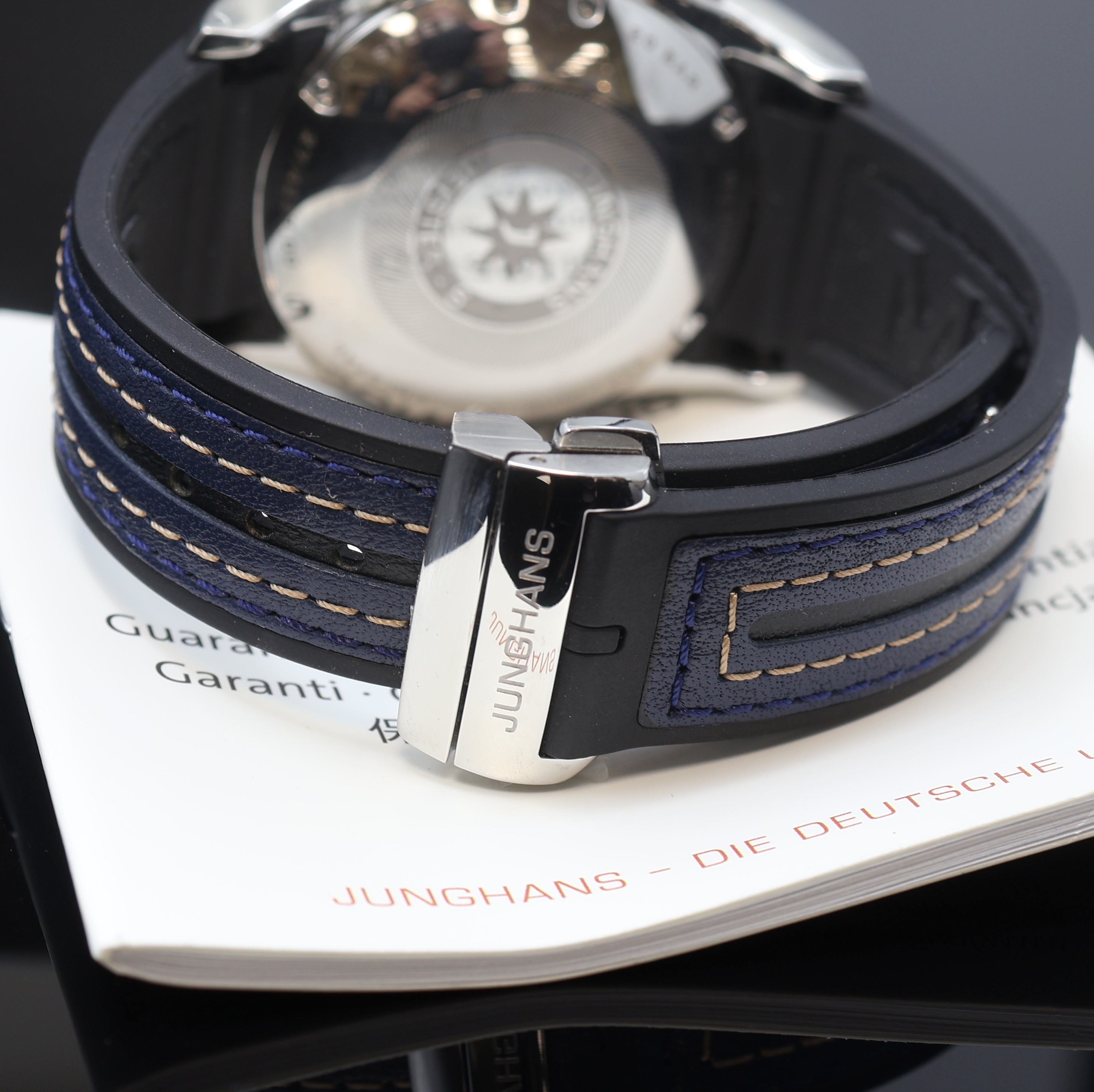 Detail c: JUNGHANS Meister Chronoscope Armbandchronograph Referenz 27/4227.00, Automatik, Edelstahlgeh. inkl. orig. Kautschukband m. orig. Faltschl., Boden ...