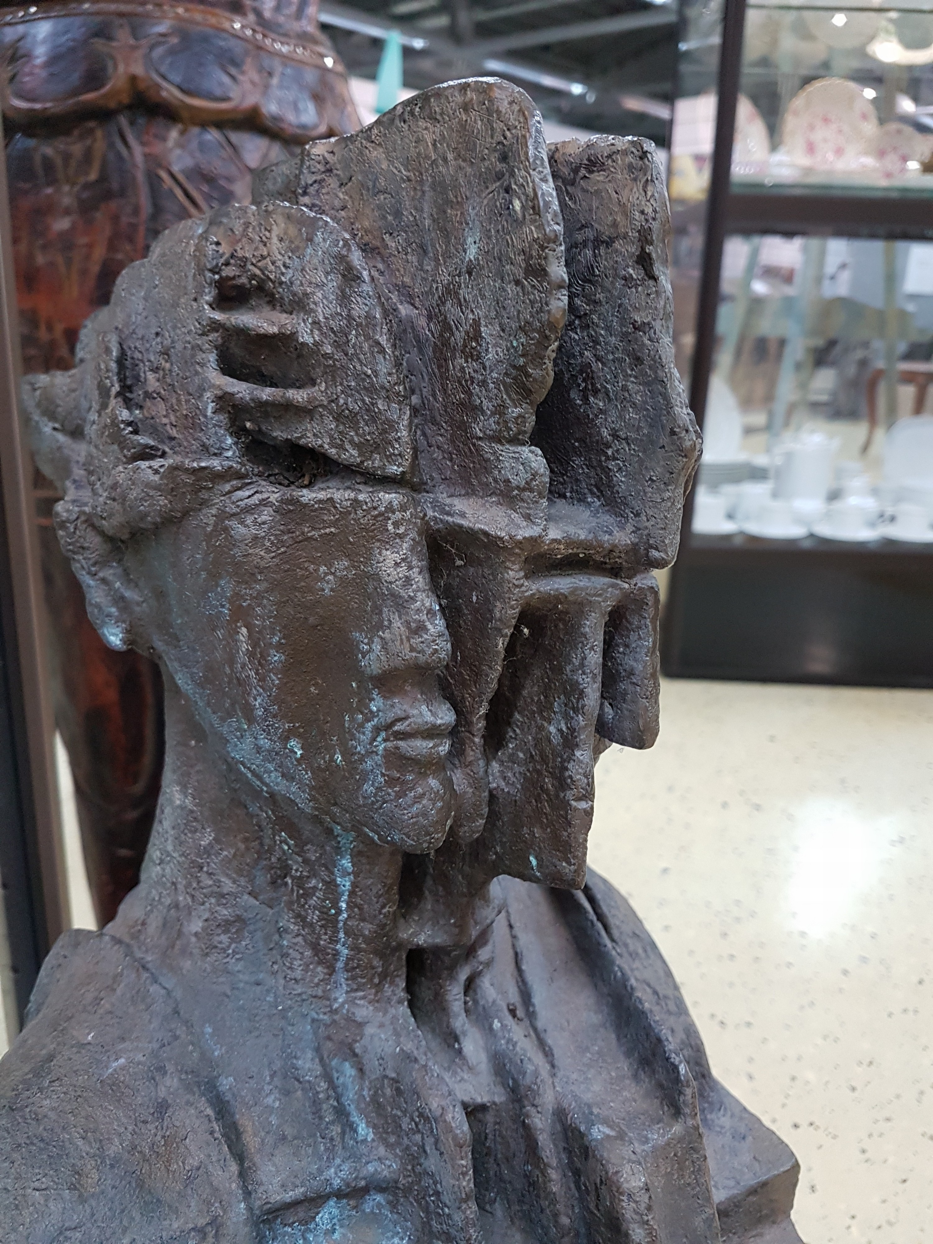 Detail a: Deutscher Weinkulturpreis von 1995, verliehen an Dr. Bernhard Vogel, Ministerpräsident von Rheinland-Pfalz 1976-88 und von 1992-2003, ...