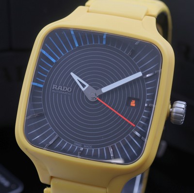 27112104a - RADO True Square x Tej Chauhan Designerarmbanduhr Referenz 763.6074.3.015, Automatik, ...