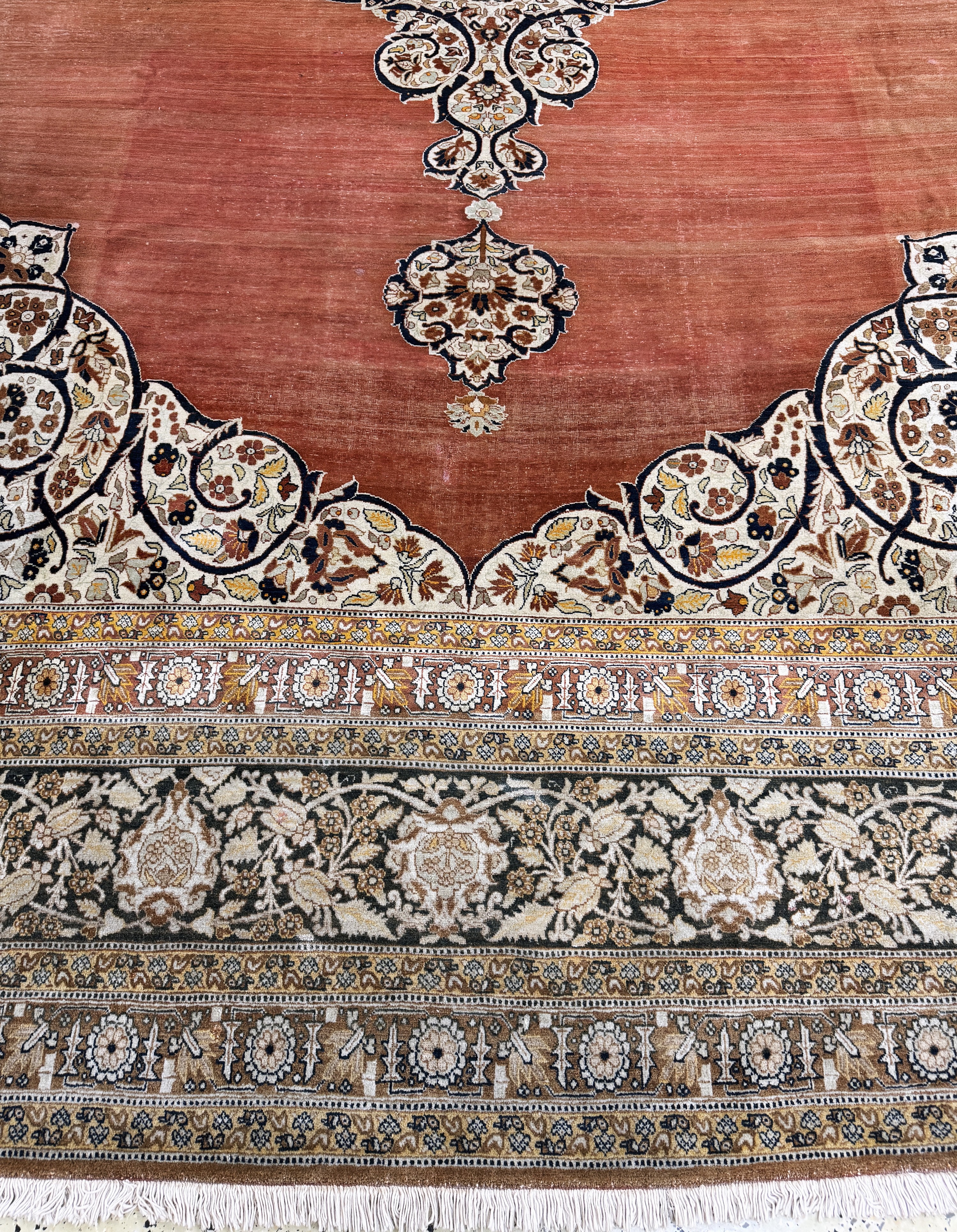 Detail b: Täbriz"Hadji-Jalili"antik, Persien, um 1900, Wolle auf Baumwolle, ca. 550 x 370 cm, EHZ: 3, (kleine Restaurierungen)
