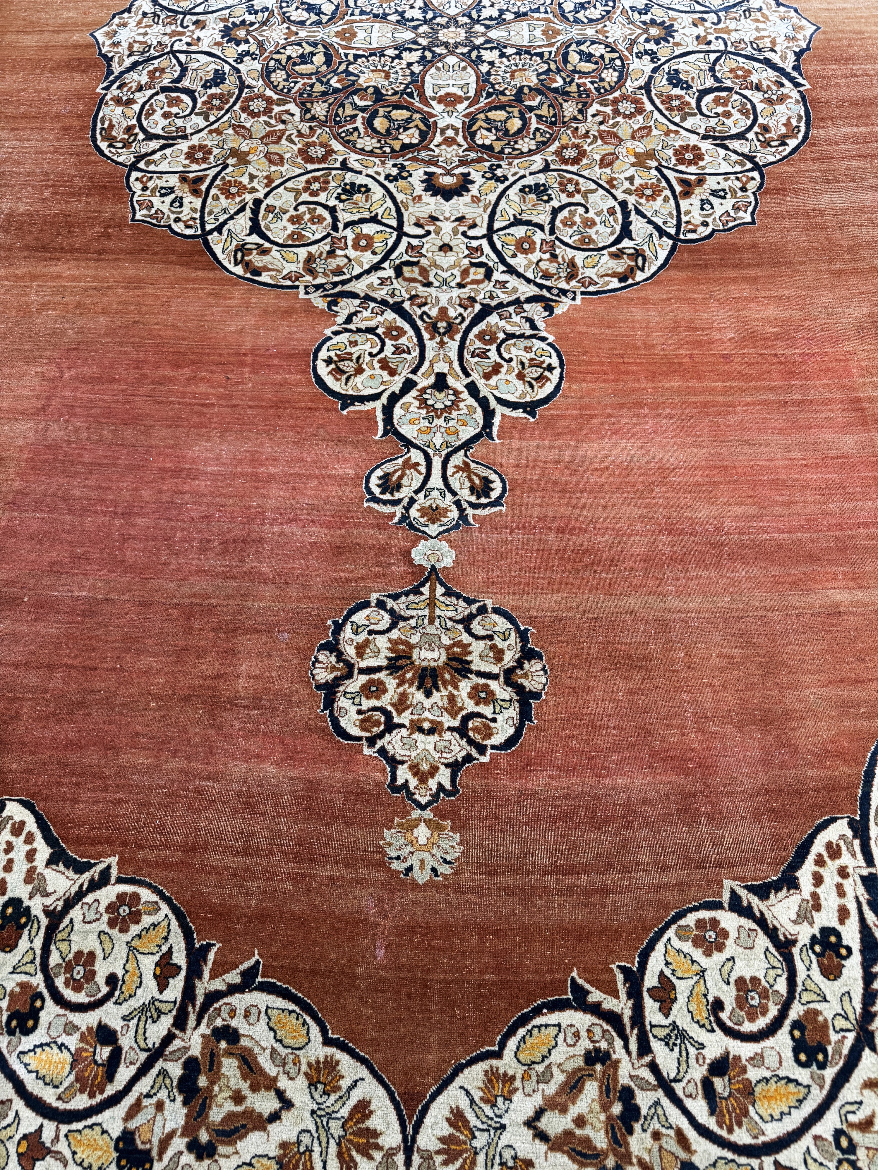 Detail k: Täbriz"Hadji-Jalili"antik, Persien, um 1900, Wolle auf Baumwolle, ca. 550 x 370 cm, EHZ: 3, (kleine Restaurierungen)