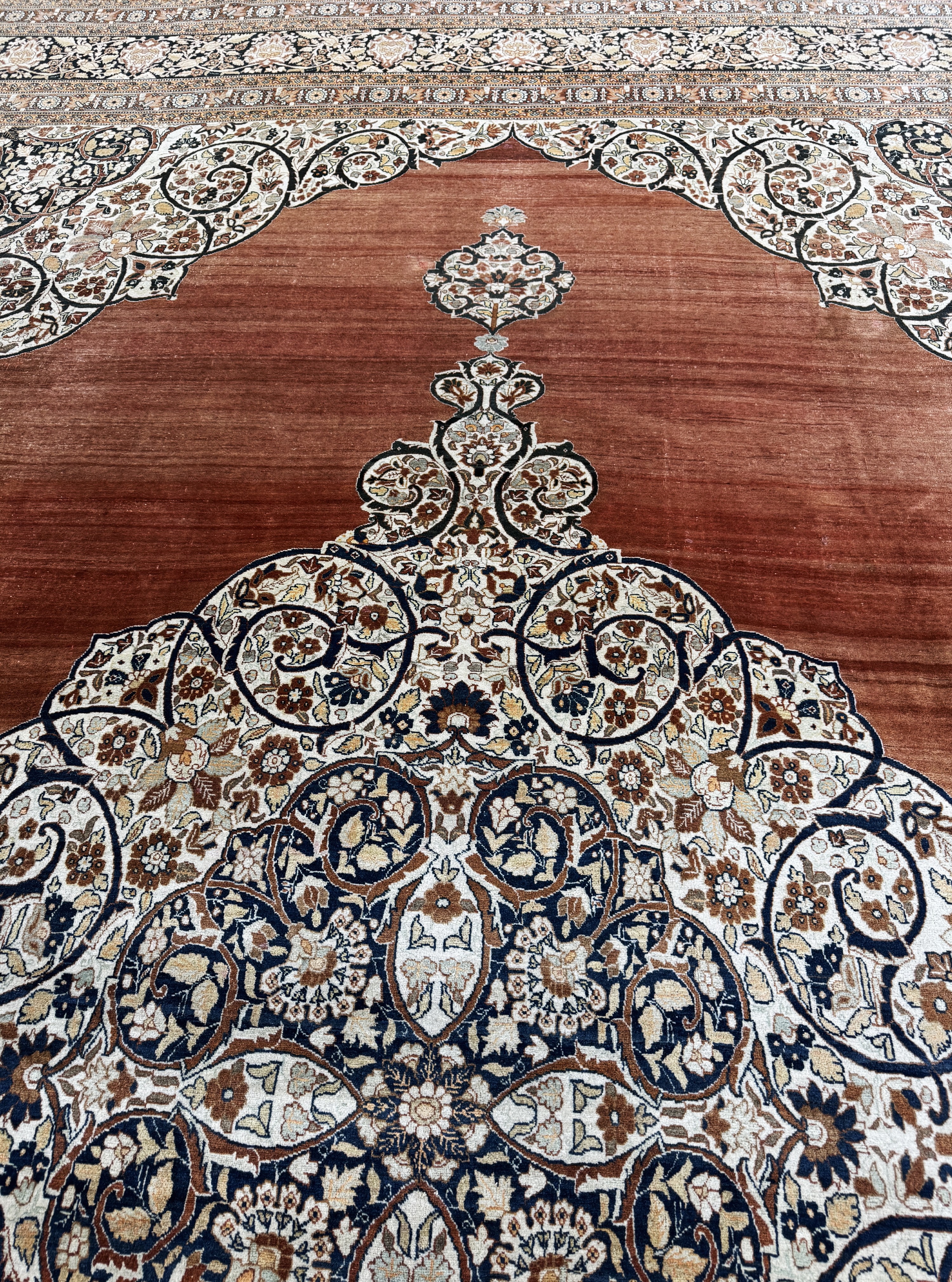 Detail l: Täbriz"Hadji-Jalili"antik, Persien, um 1900, Wolle auf Baumwolle, ca. 550 x 370 cm, EHZ: 3, (kleine Restaurierungen)