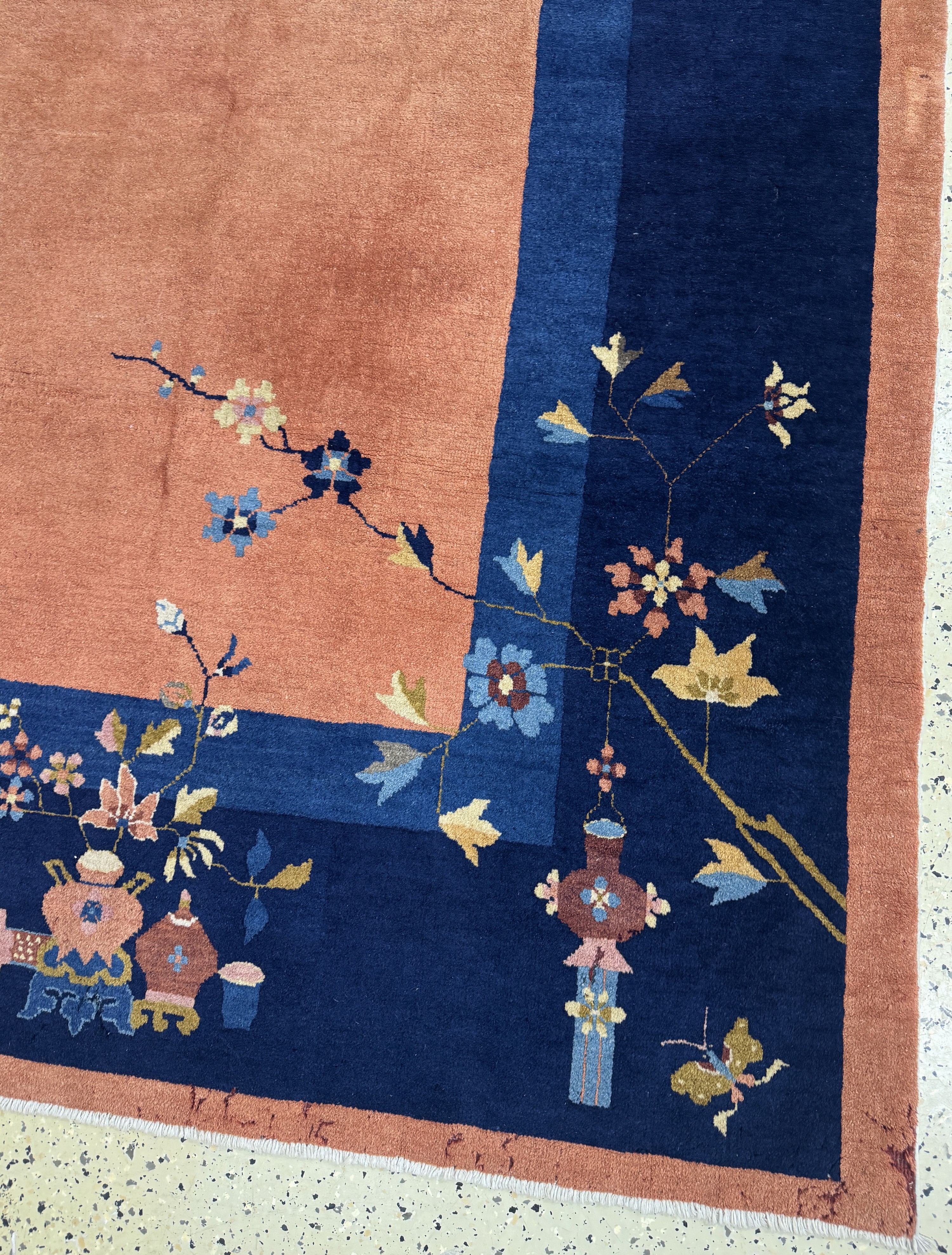 Detail a: Peking antik, China, um 1900, Wolle auf Baumwolle, ca. 433 x 322 cm, Mottenfraß, EHZ: 3(gereinigt)