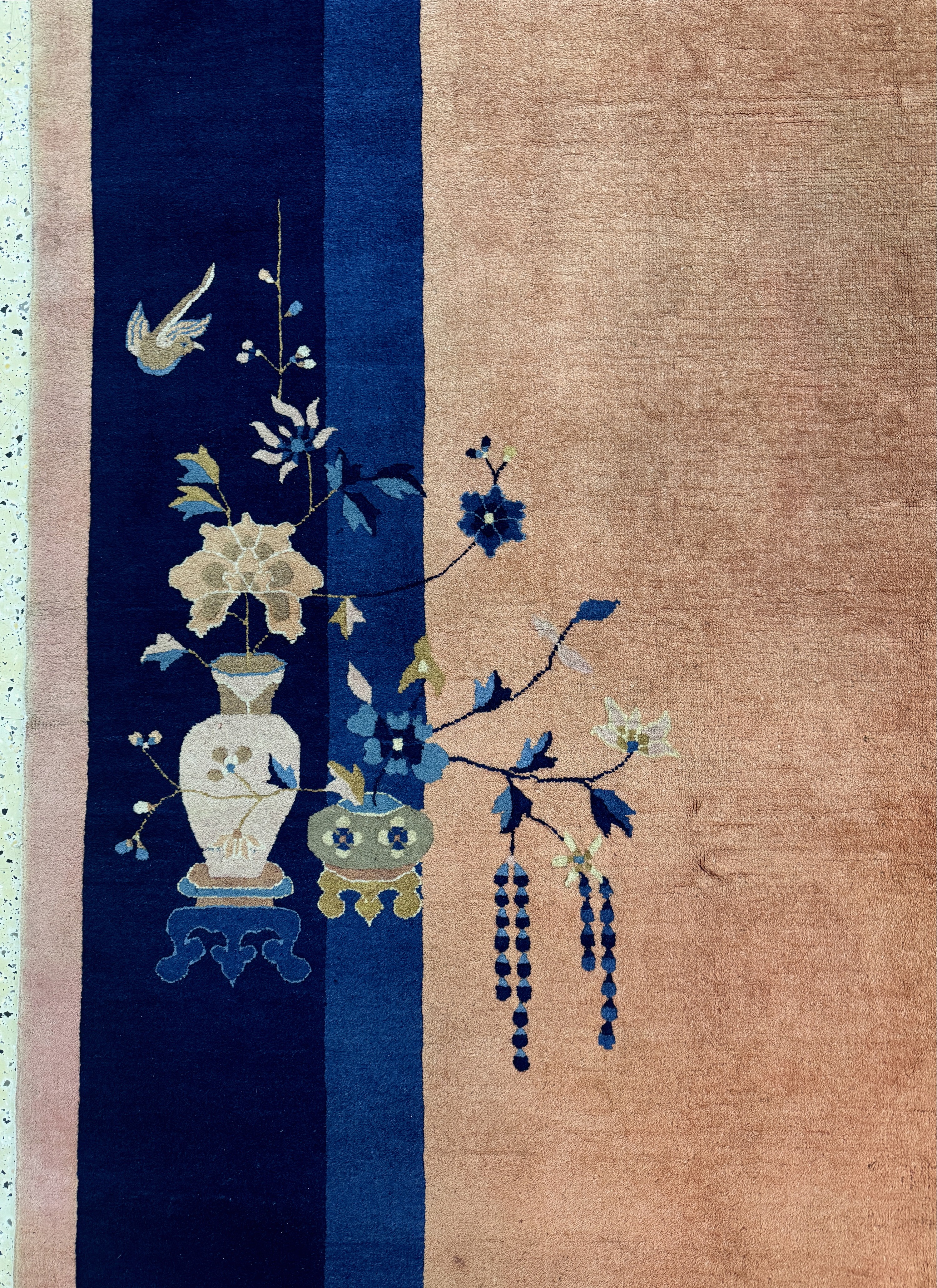 Detail d: Peking antik, China, um 1900, Wolle auf Baumwolle, ca. 433 x 322 cm, Mottenfraß, EHZ: 3(gereinigt)