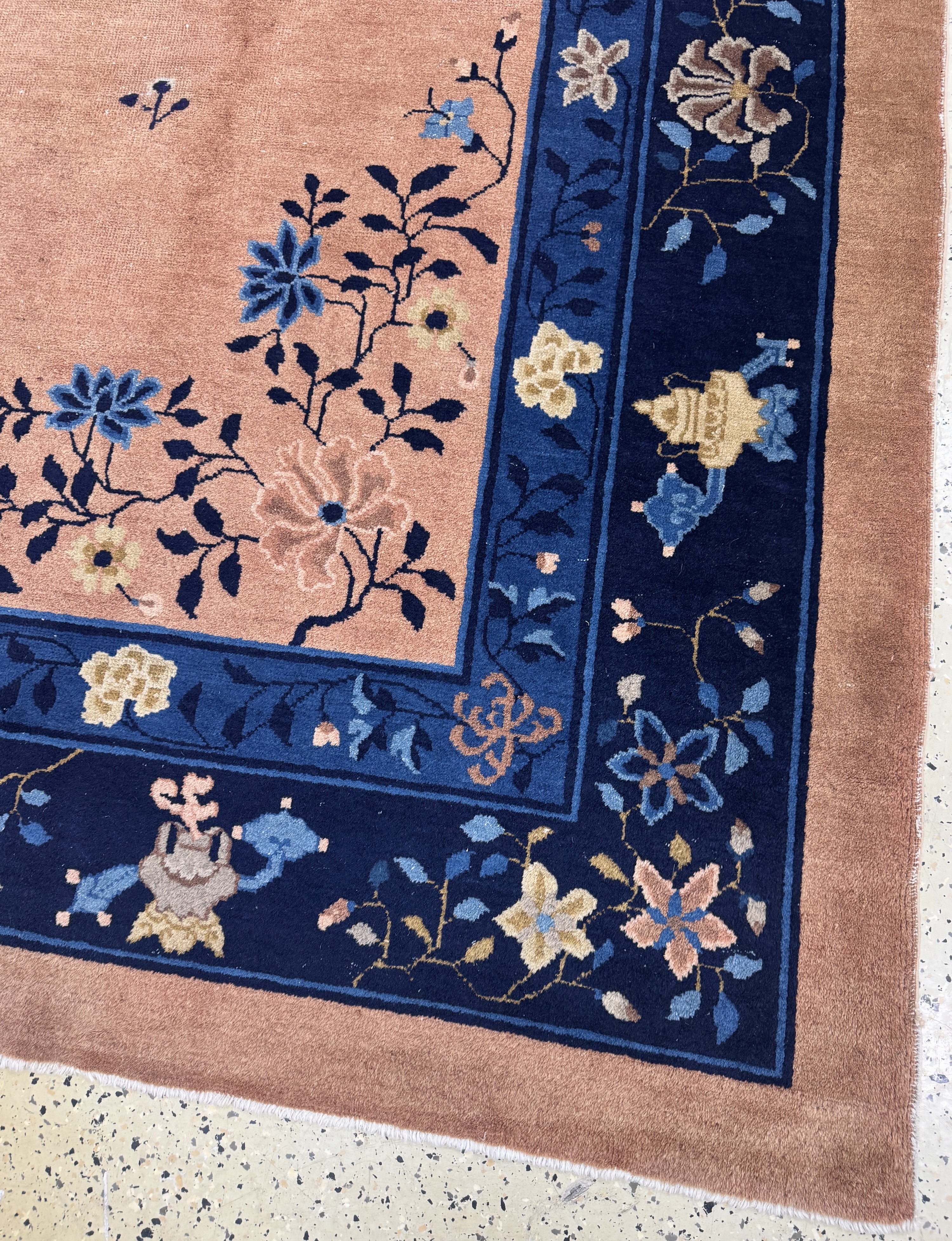 Detail a: Peking antik, China, um 1900, Wolle auf Baumwolle, ca. 470 x 320 cm, Mottenfraß, EHZ: 3(gereinigt)
