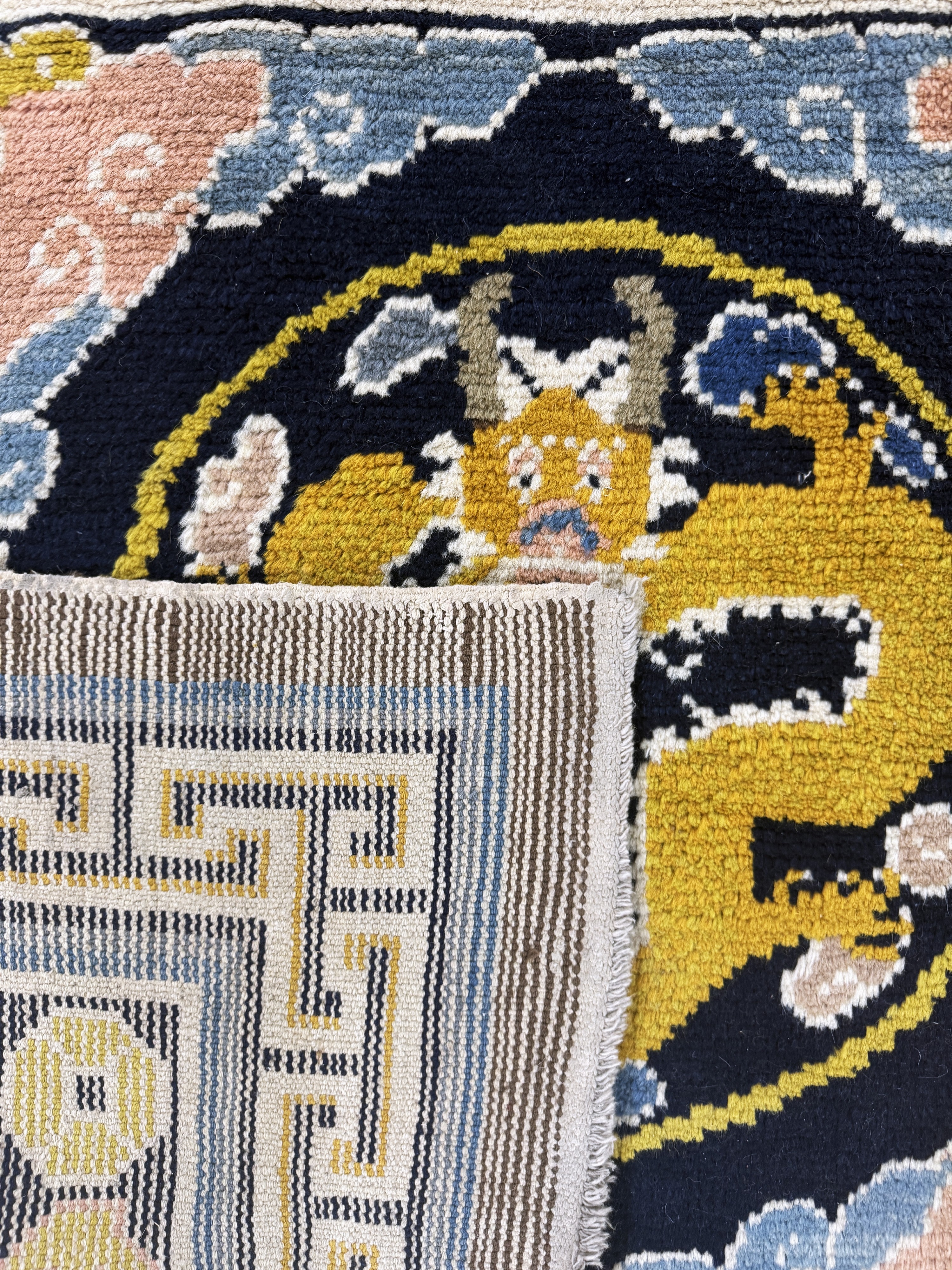 Detail h: Ning-Hsia antik signiert, China, um 1900, Wolle auf Baumwolle, ca. 320 x 340 cm, EHZ: 2
