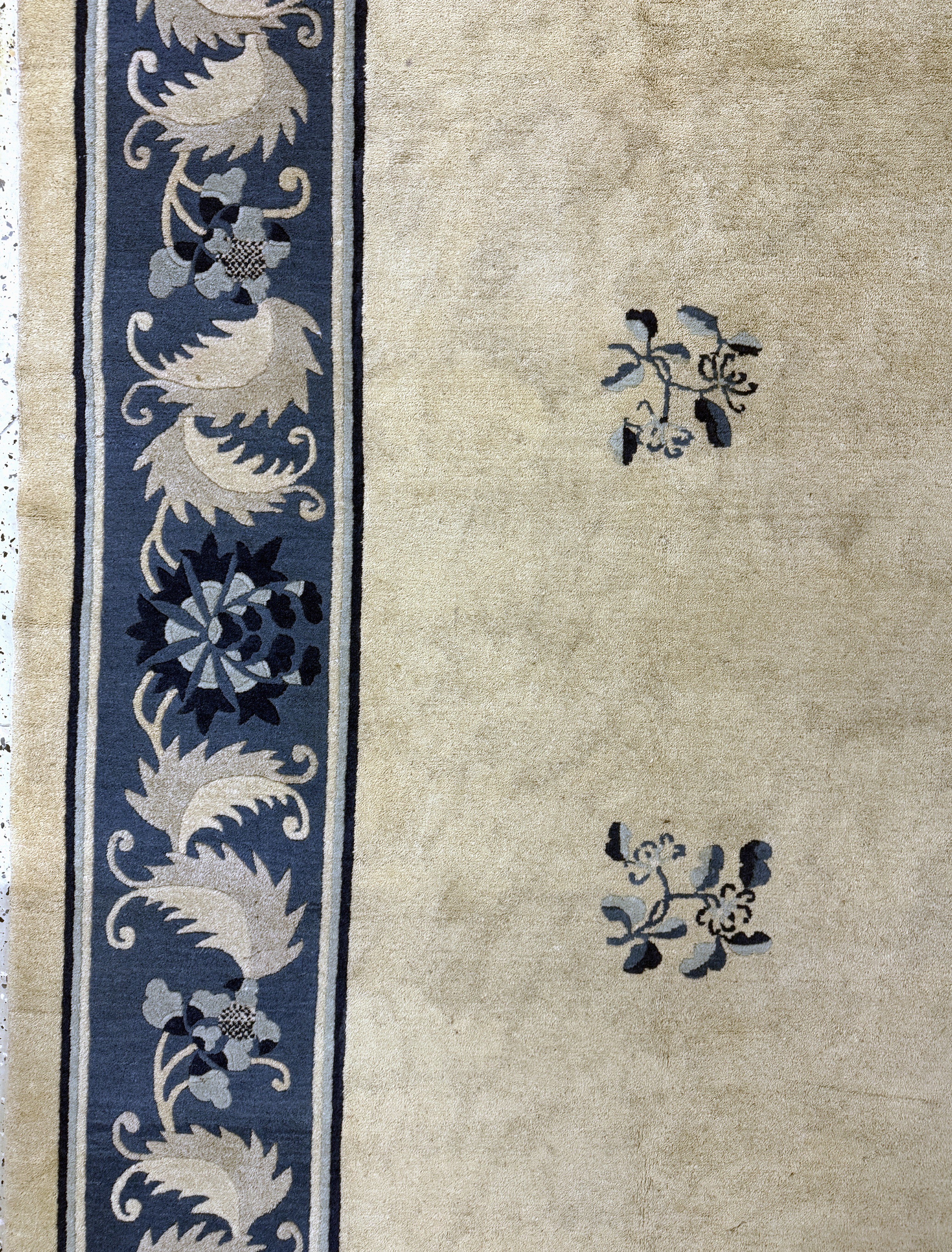 Detail c: Peking antik, China, um 1900, Wolle auf Baumwolle, ca. 340 x 270 cm, gereinigt, EHZ: 3(restauriert)