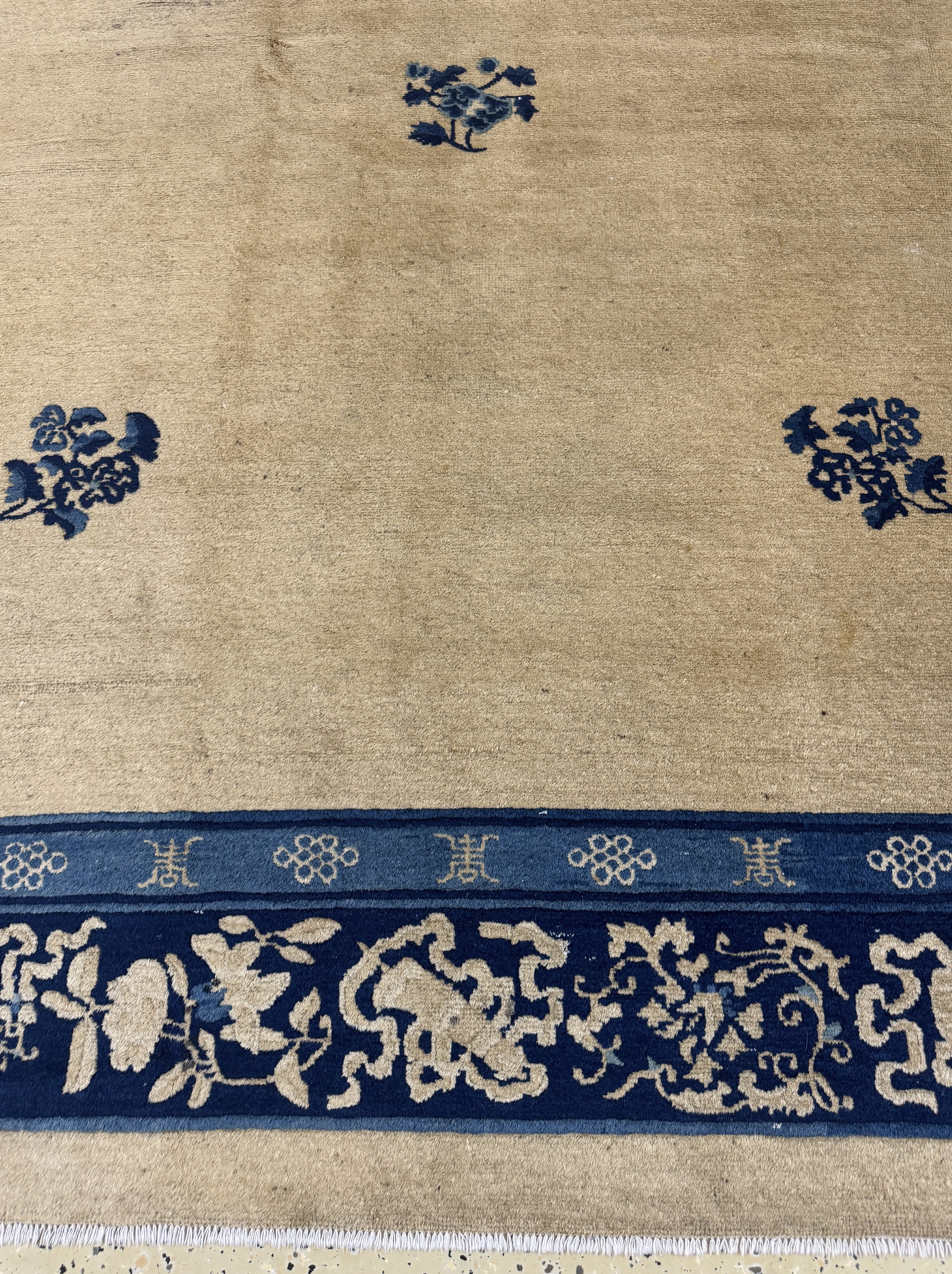 Detail b: Peking antik, China, um 1900, Wolle auf Baumwolle, ca. 350 x 273 cm, gereinigt, EHZ: 3(restauriert)