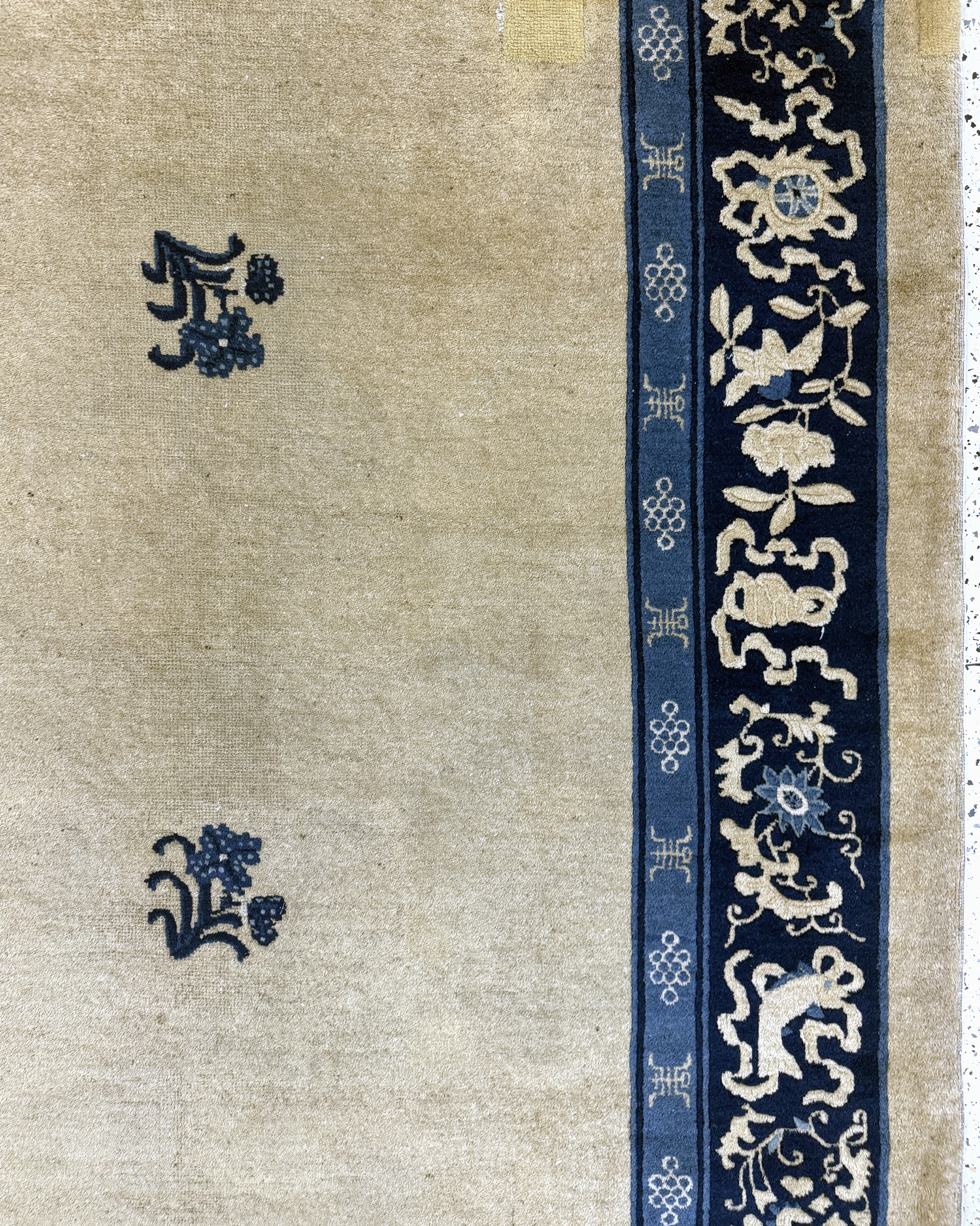 Detail f: Peking antik, China, um 1900, Wolle auf Baumwolle, ca. 350 x 273 cm, gereinigt, EHZ: 3(restauriert)
