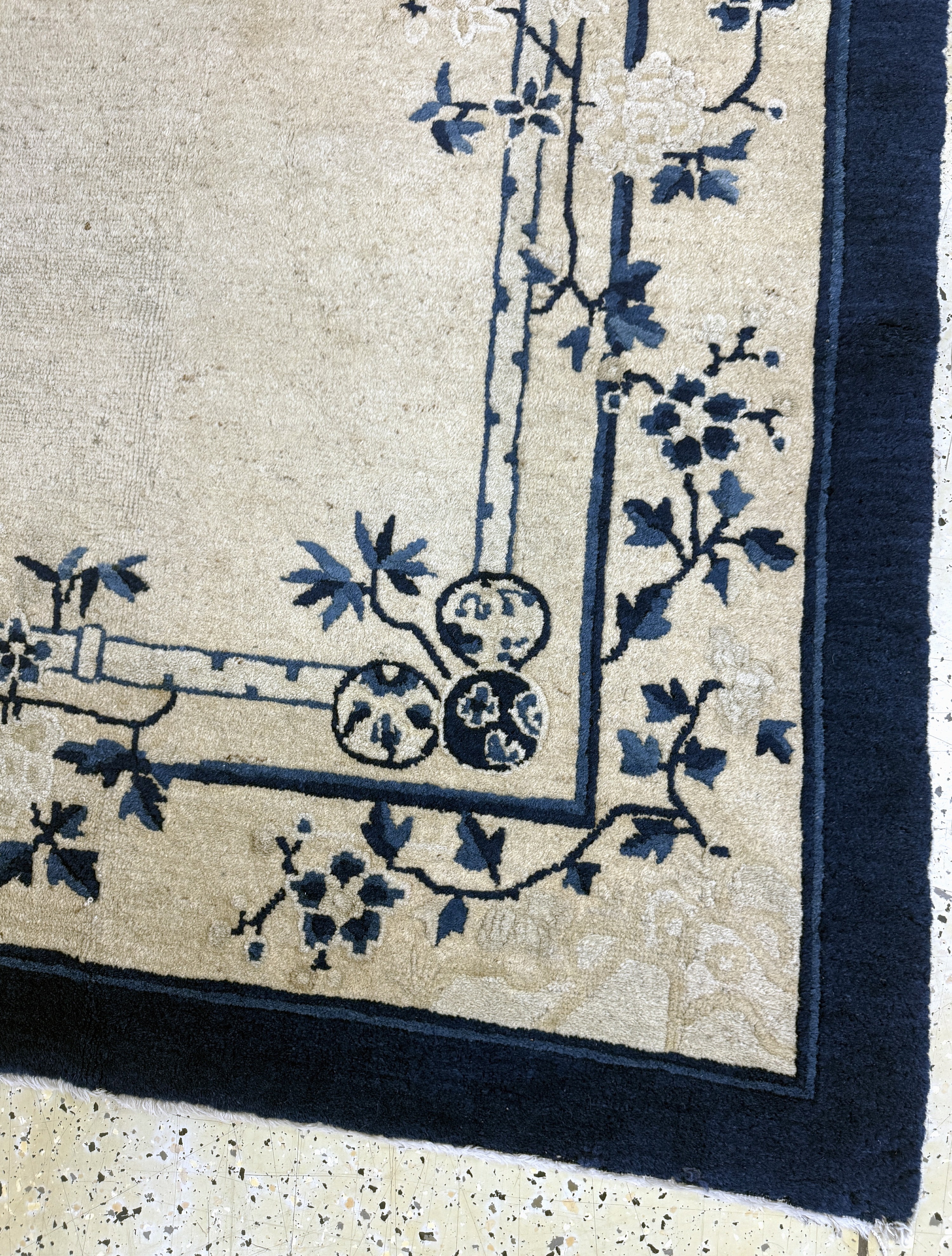Detail f: Peking antik, China, um 1900, Wolle auf Baumwolle, ca. 350 x 267 cm, gereinigt, EHZ: 3(restauriert)