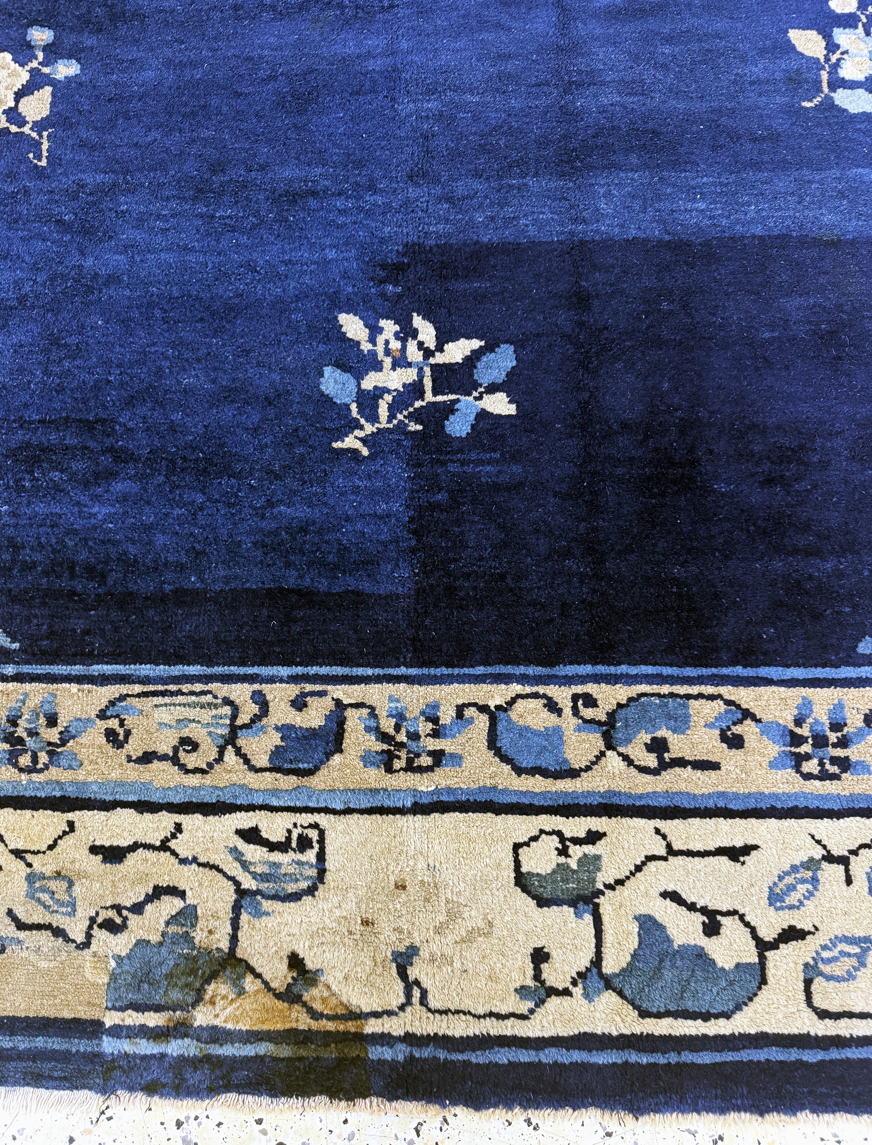 Detail g: Peking antik, China, um 1900, Wolle auf Baumwolle, ca. 357 x 270 cm, EHZ: 4, (restauriert)