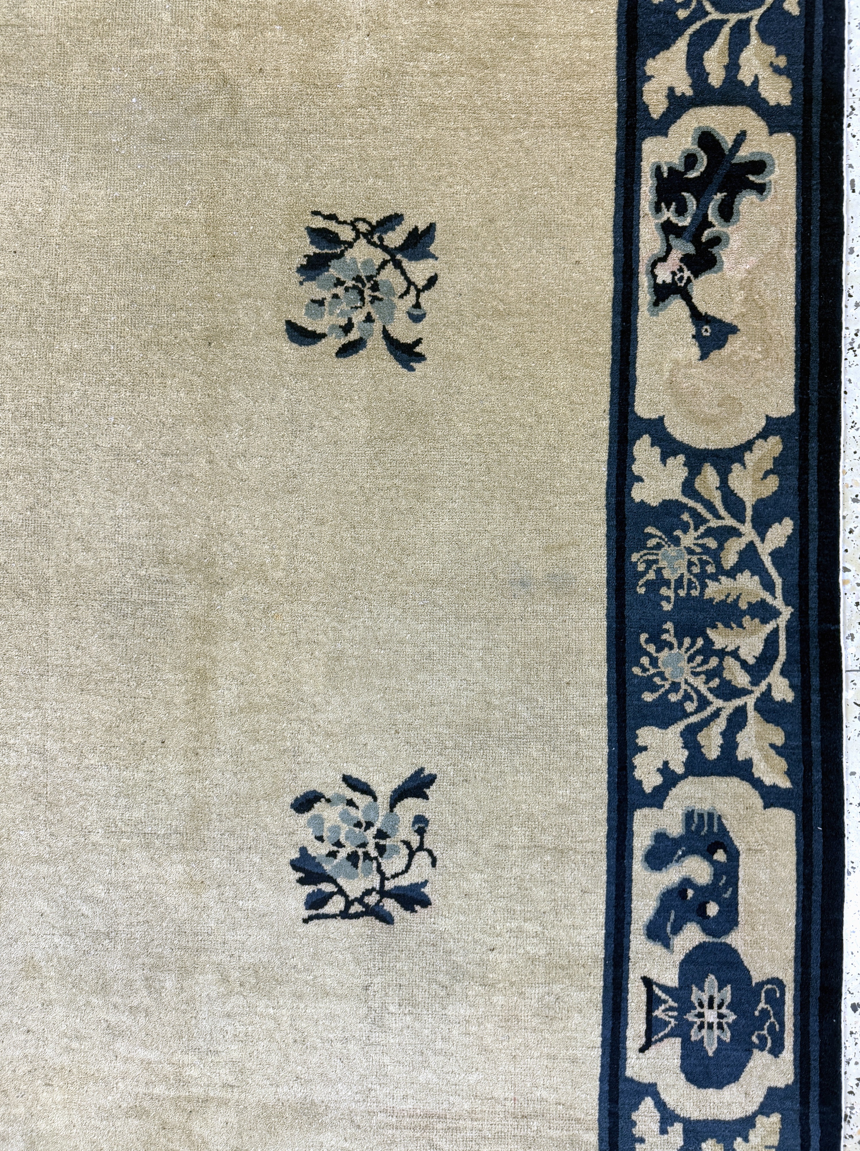 Detail e: Peking antik, China, um 1900, Wolle auf Baumwolle, ca. 340 x 260 cm, gereinigt, EHZ: 4
