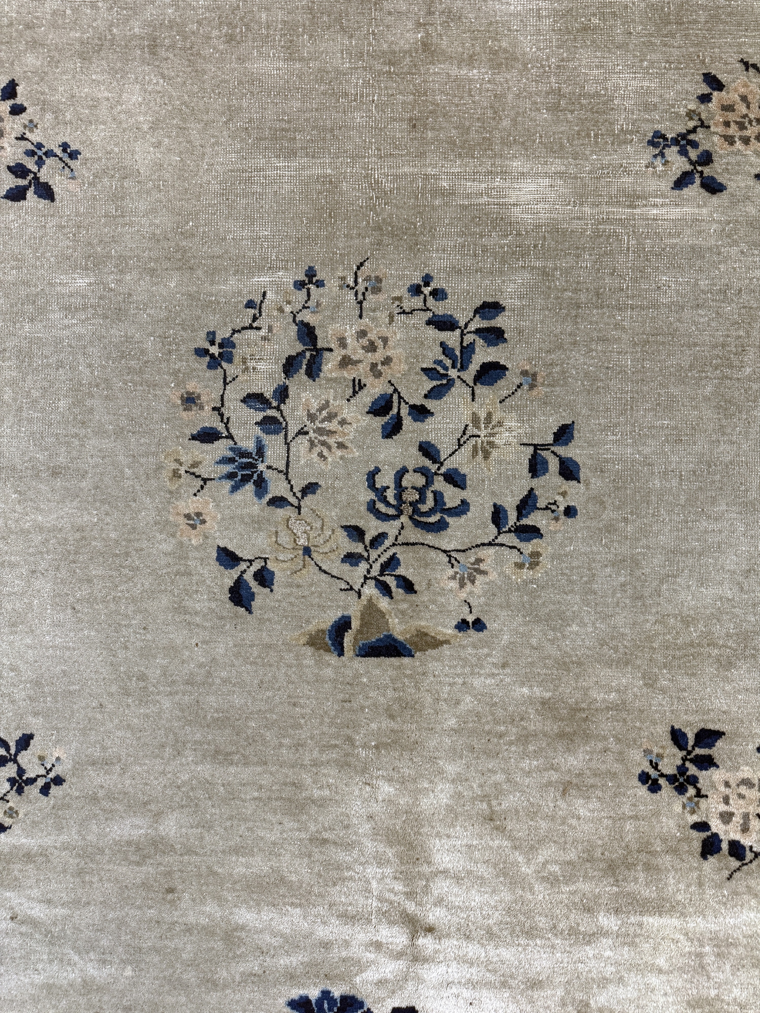 Detail d: Peking antik, China, um 1900, Wolle auf Baumwolle, ca. 292 x 252 cm, EHZ: 4