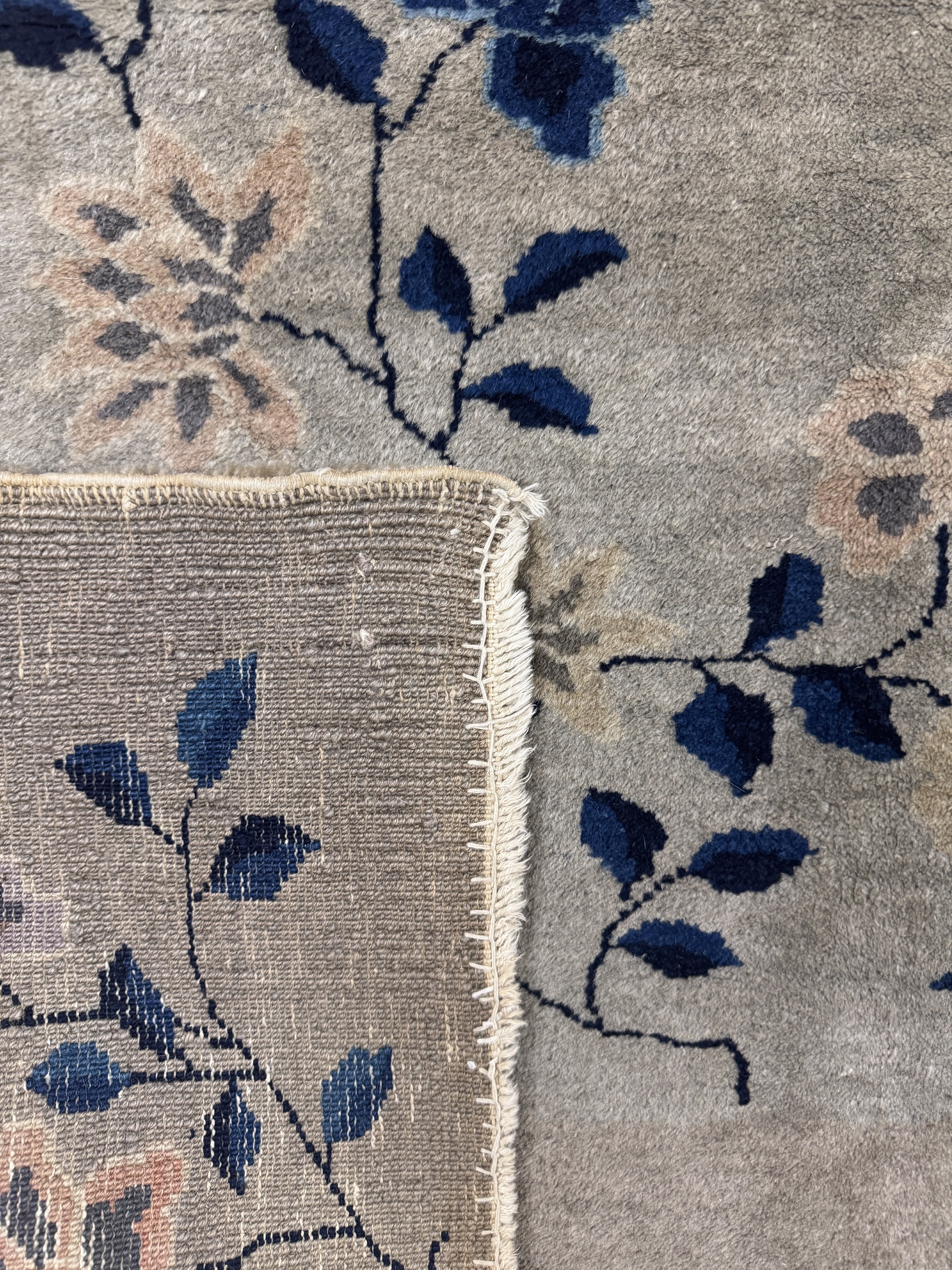 Detail j: Peking antik, China, um 1900, Wolle auf Baumwolle, ca. 292 x 252 cm, EHZ: 4