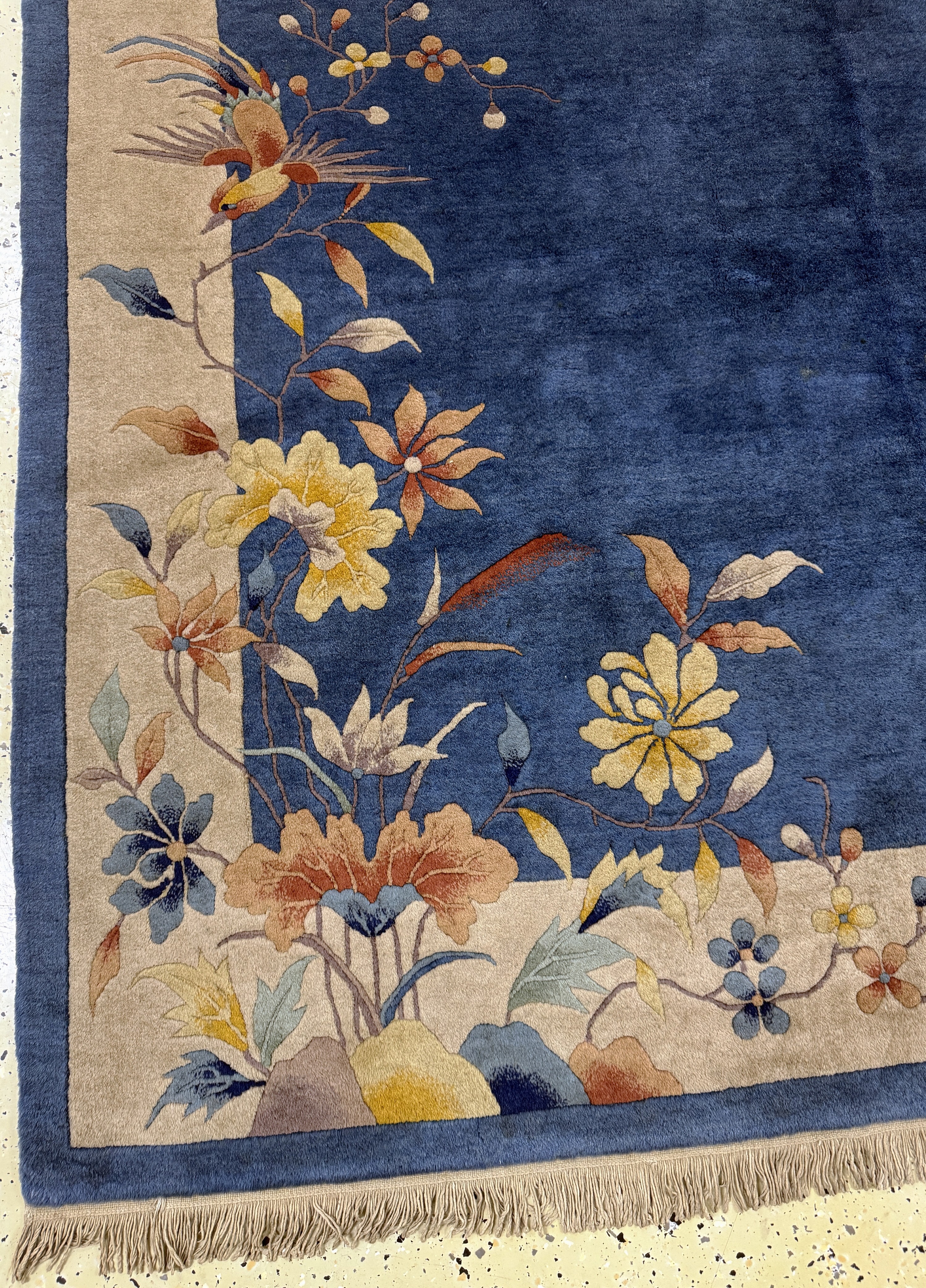 Detail b: Peking antik, China, um 1900, Wolle auf Baumwolle, ca. 270 x 180 cm, Reinigungsbedürftig, EHZ: 2