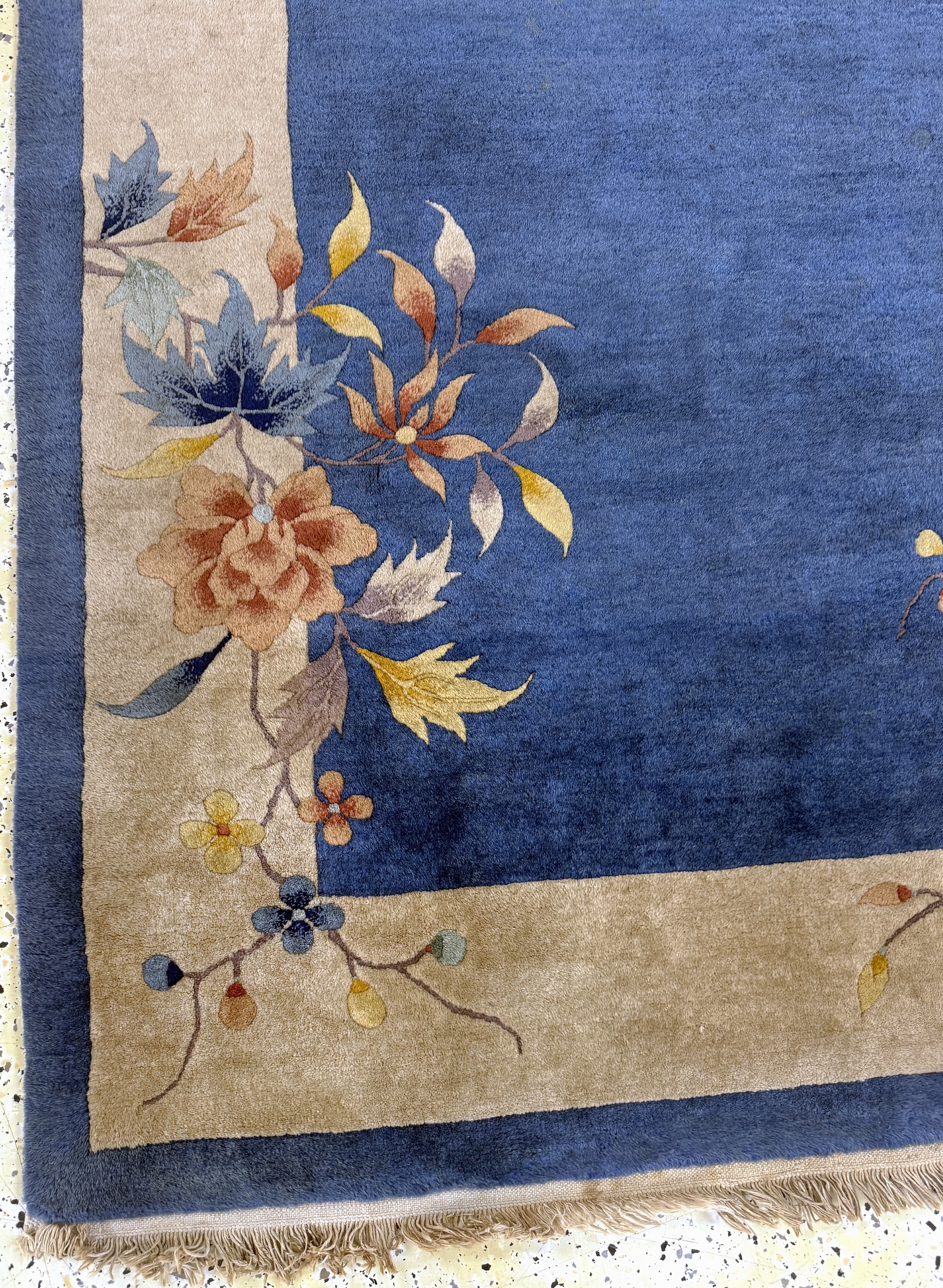 Detail d: Peking antik, China, um 1900, Wolle auf Baumwolle, ca. 270 x 180 cm, Reinigungsbedürftig, EHZ: 2