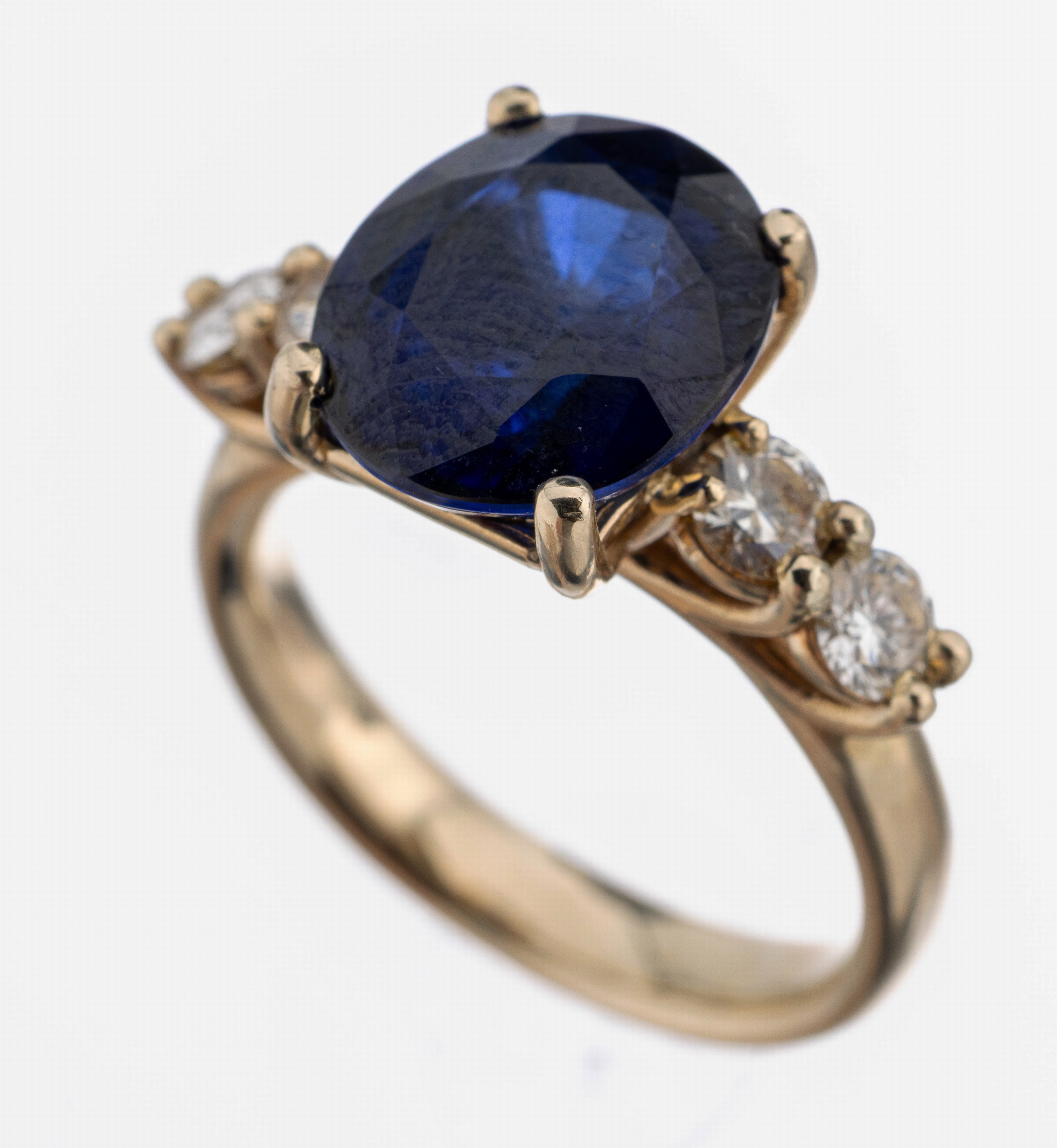 Image 27112409 - 18 kt Gold Saphir-Brillant-Ring, GG 750/000, mittig ovalfacett. Saphir (diffusionsbeh., ...