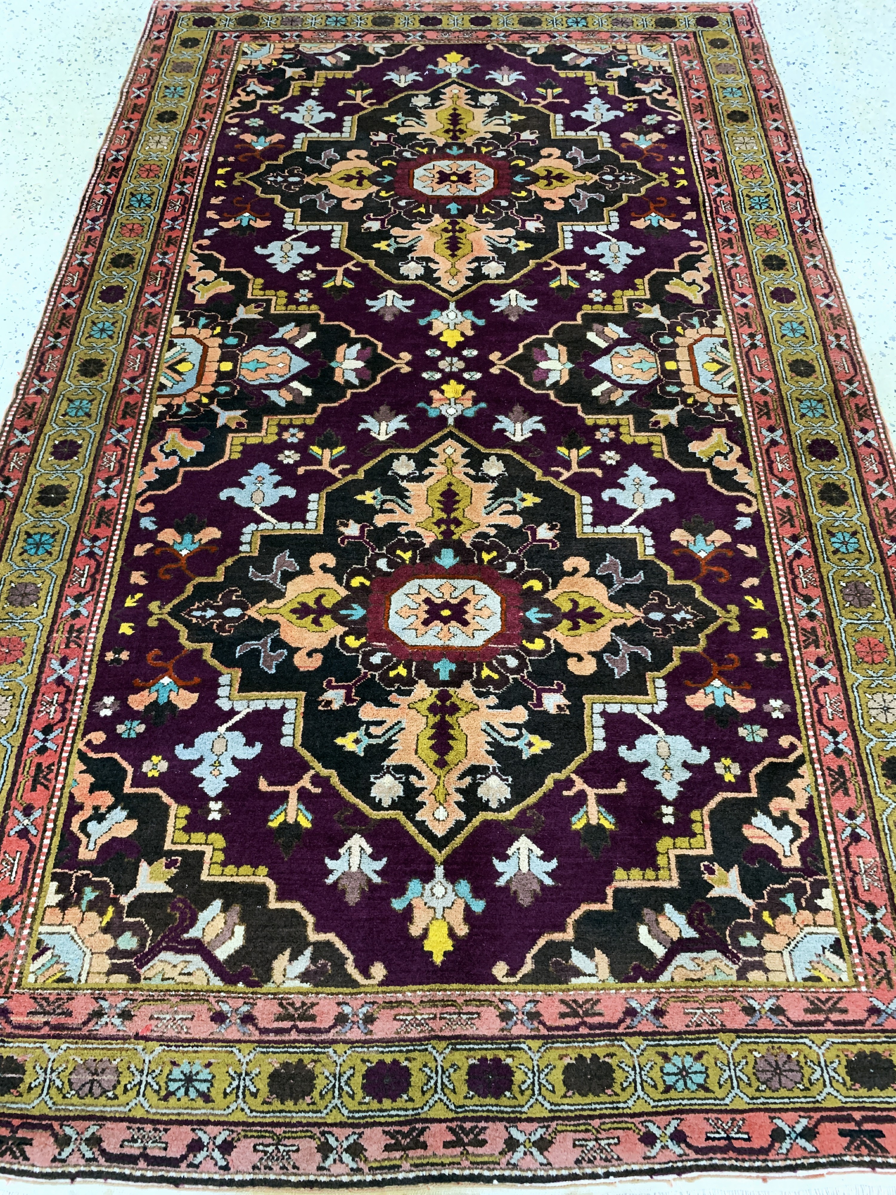 Detail e: Eriwan alt, Rußland, Mitte 20.Jhd, Wolle auf Baumwolle, ca. 230 x 140 cm, EHZ: 2