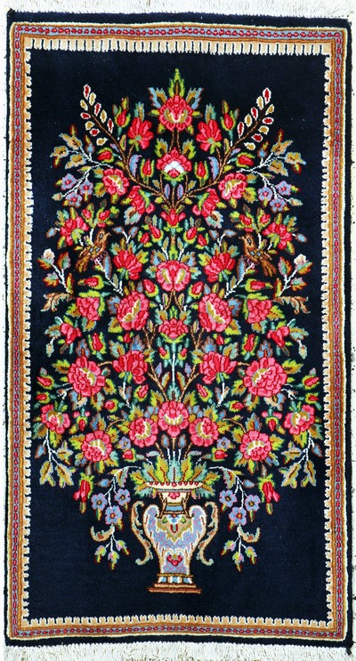 Image Kerman fein, Persien, Neuwertig, Korkwolle,ca. 120 x 60 cm Schätzpreis: 490, - EUR