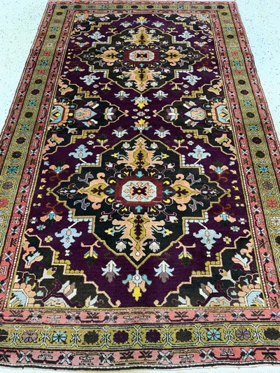 27112429e - Eriwan alt, Rußland, Mitte 20.Jhd, Wolle auf Baumwolle, ca. 230 x 140 cm, EHZ: 2 ...