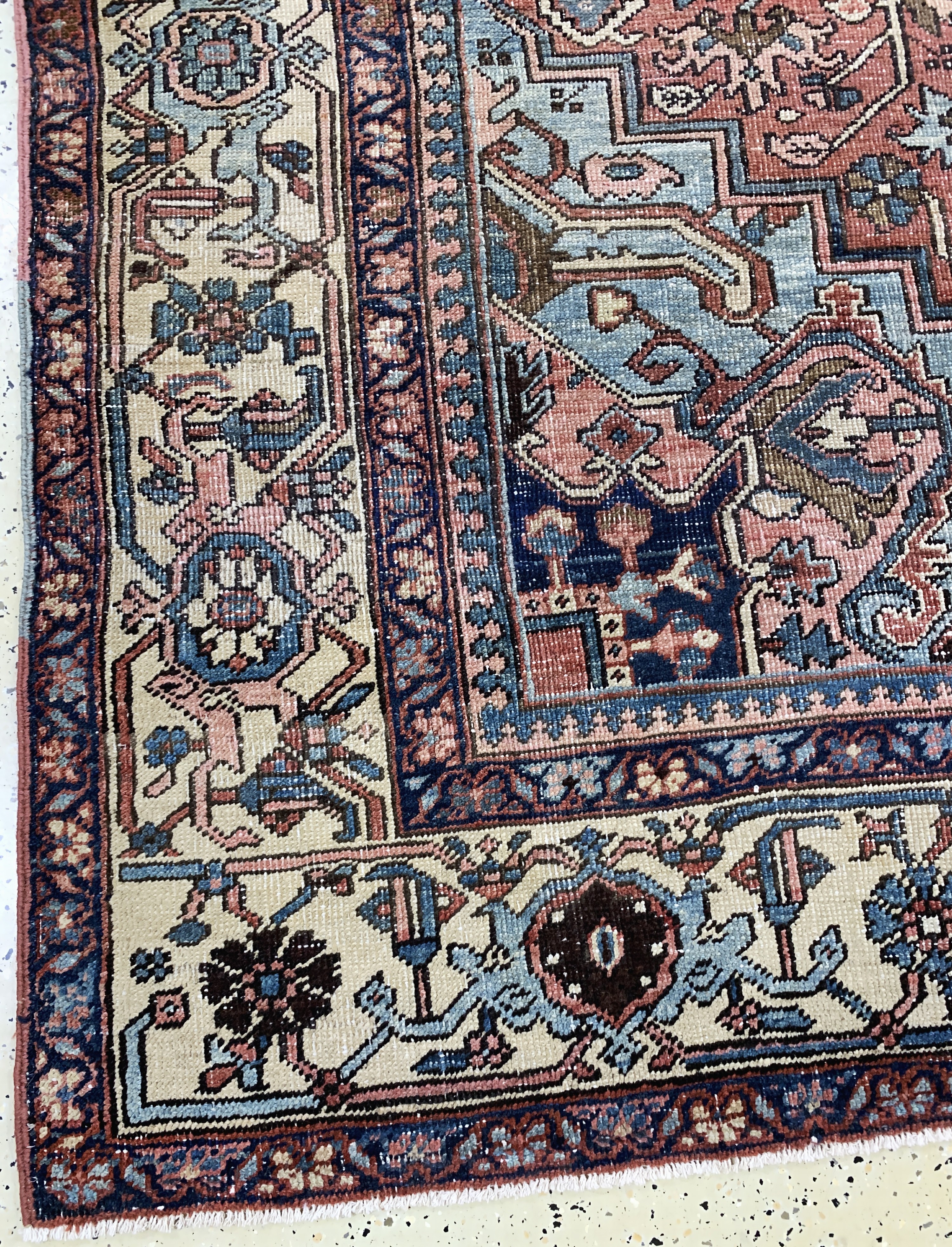 Detail b: Heriz antik, Persien, um 1900, Wolle auf Baumwolle, ca. 293 x 198 cm, EHZ: 3