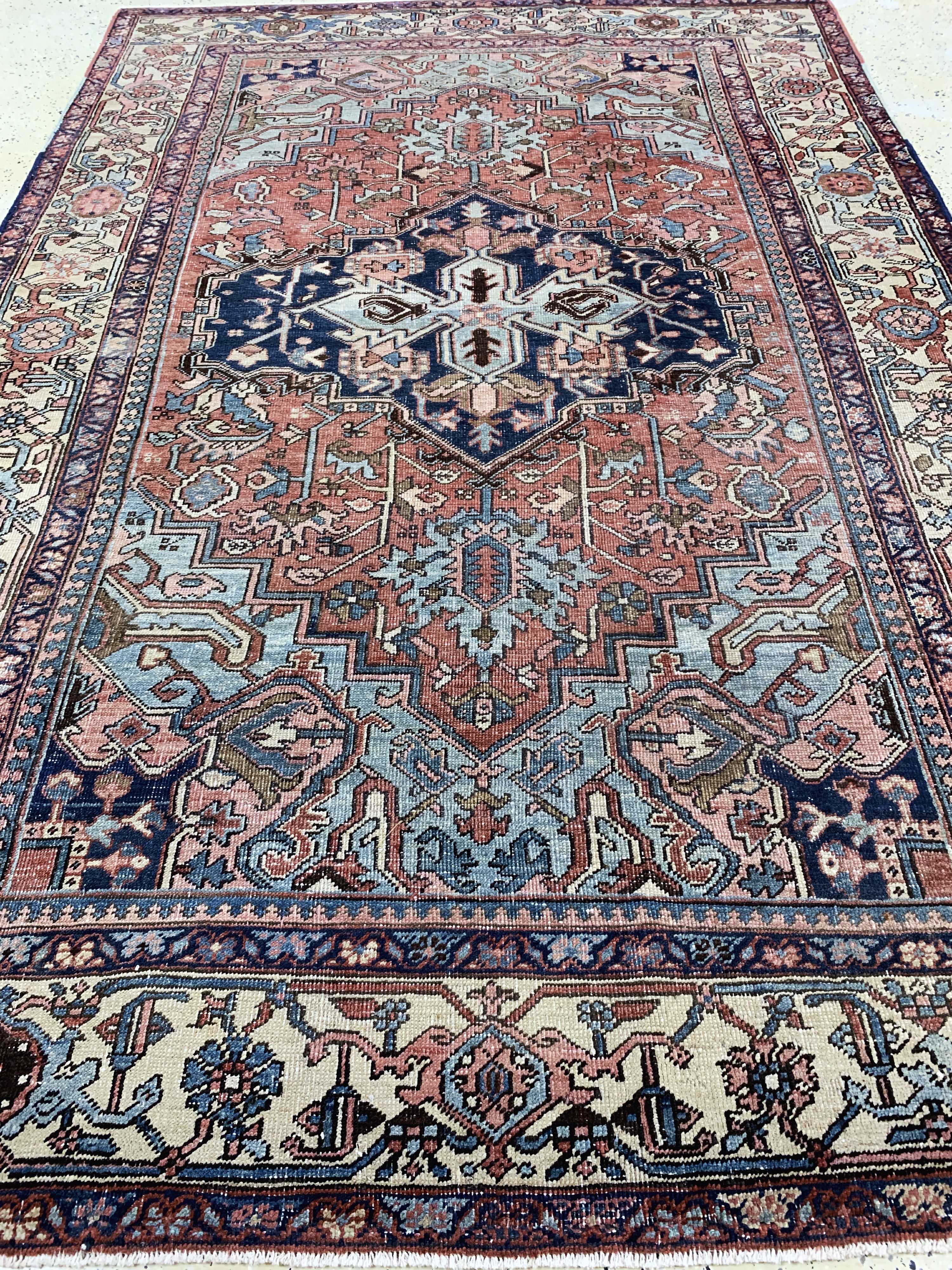 Detail h: Heriz antik, Persien, um 1900, Wolle auf Baumwolle, ca. 293 x 198 cm, EHZ: 3