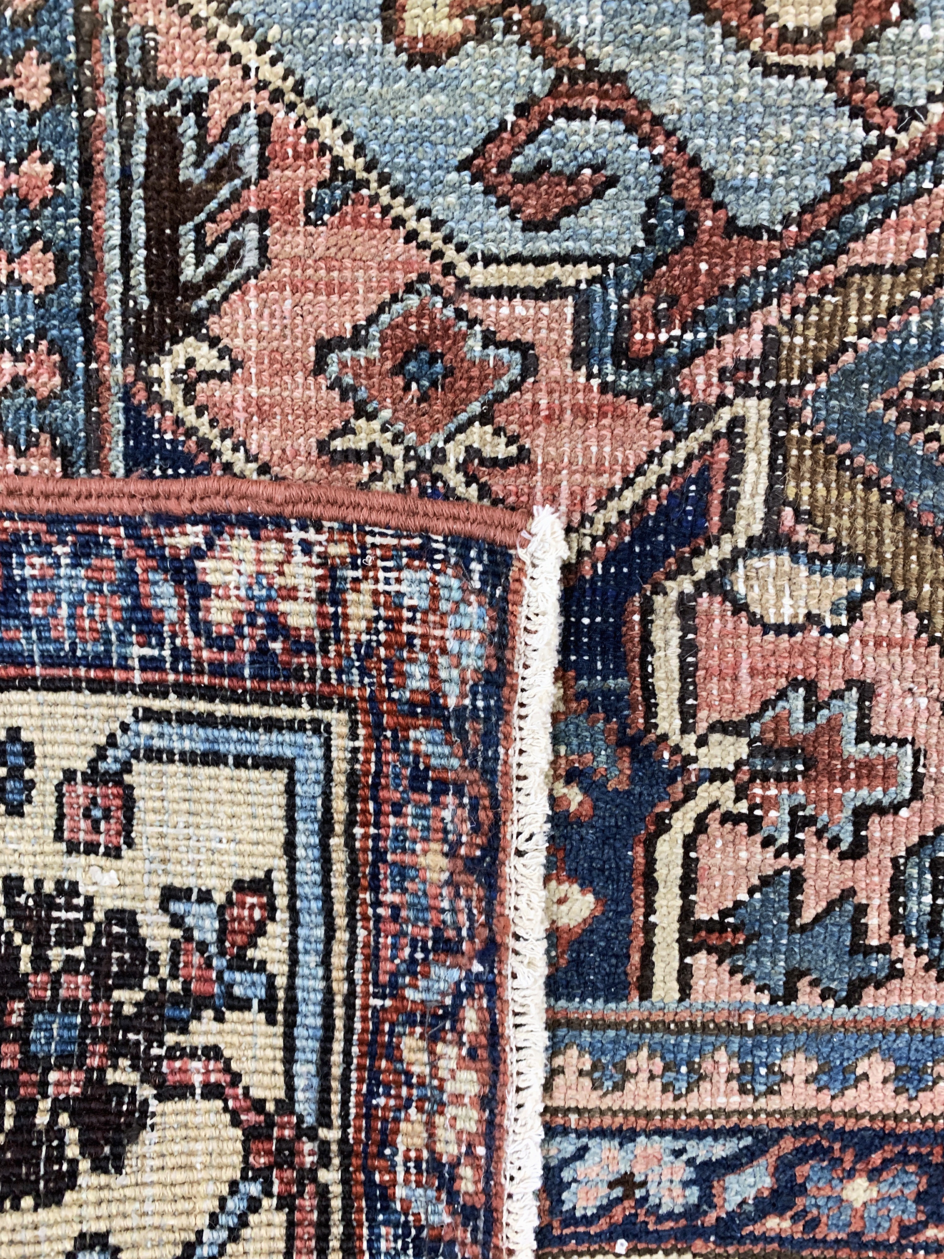 Detail i: Heriz antik, Persien, um 1900, Wolle auf Baumwolle, ca. 293 x 198 cm, EHZ: 3