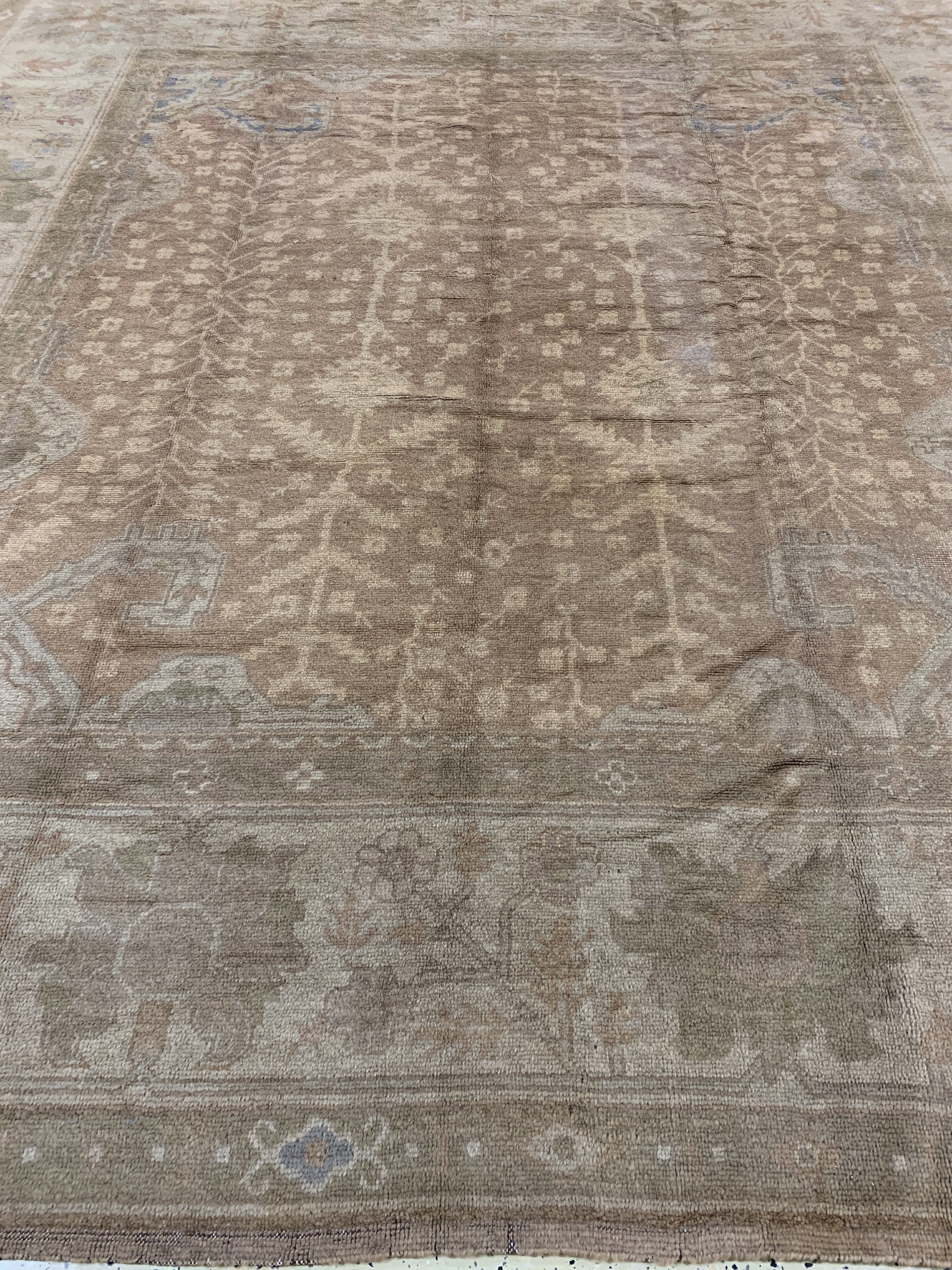Detail l: Uschak antik, Türkei, um 1900, Wolle auf Baumwolle, ca. 330 x 305 cm, gereinigt, EHZ: 2